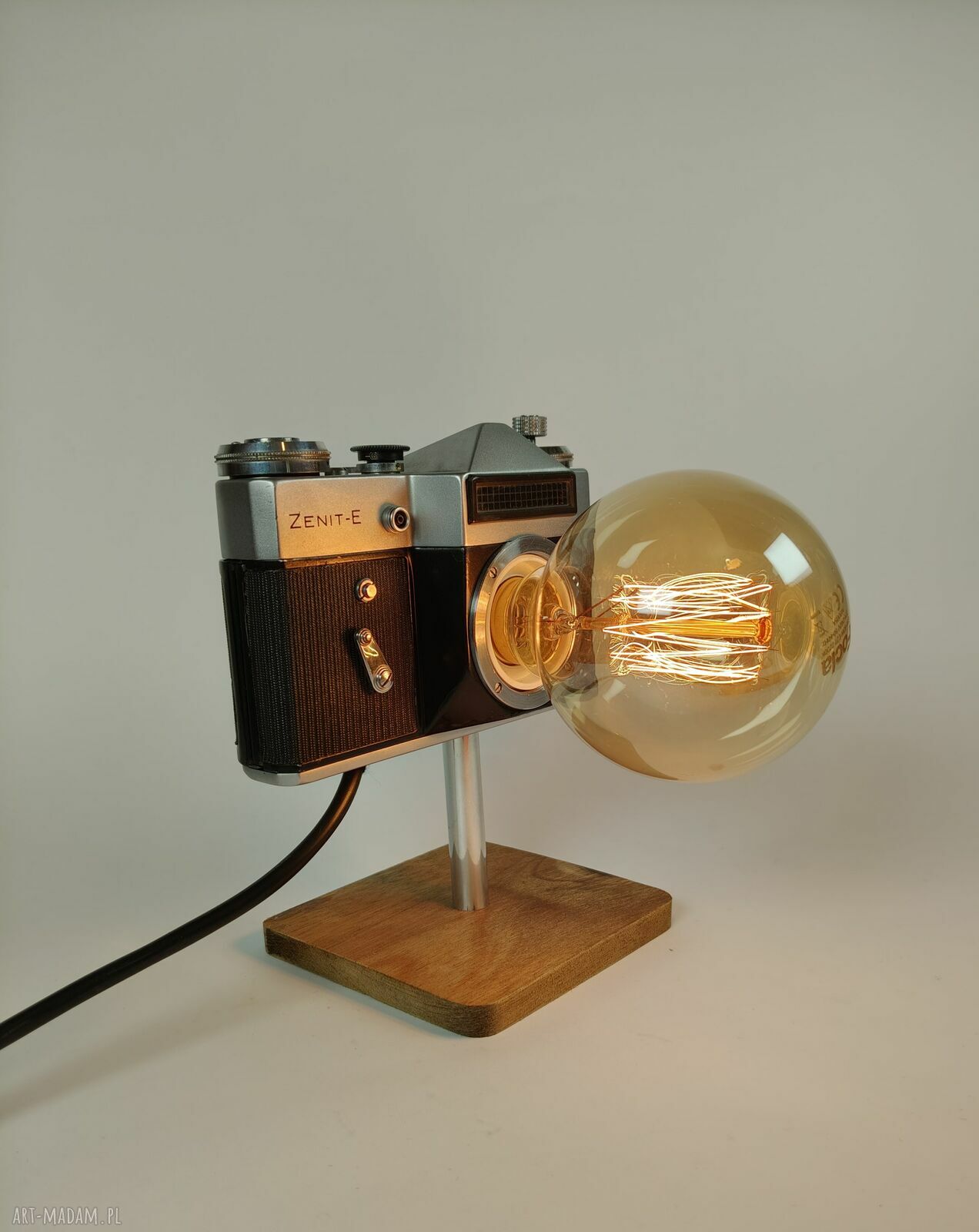 Oryginalna lampka z aparatu fotograficznego - prezent retro dla fotografa