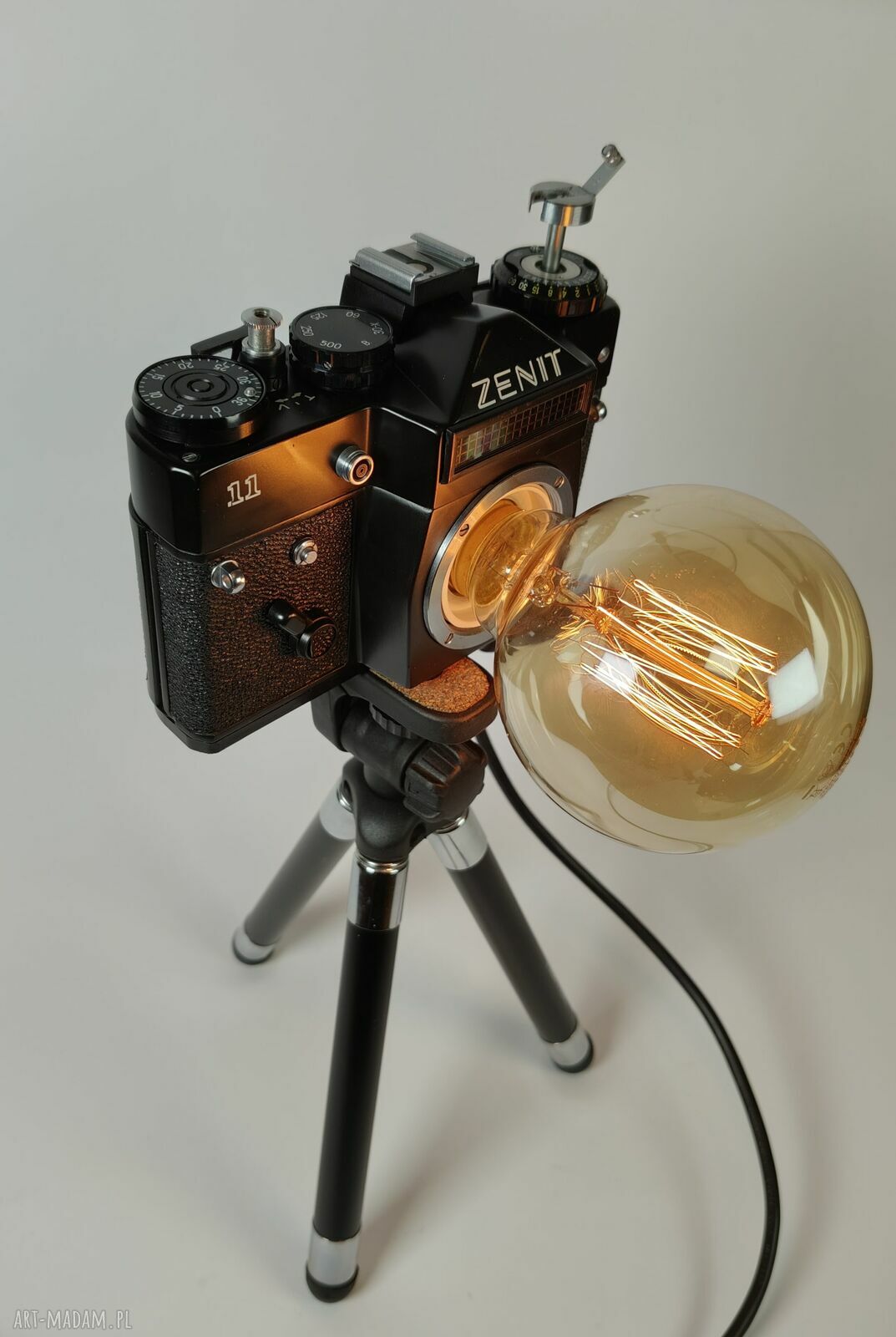 Lampka retro z aparatu fotograficznego - oryginalny prezent dla fotografa i fotografki
