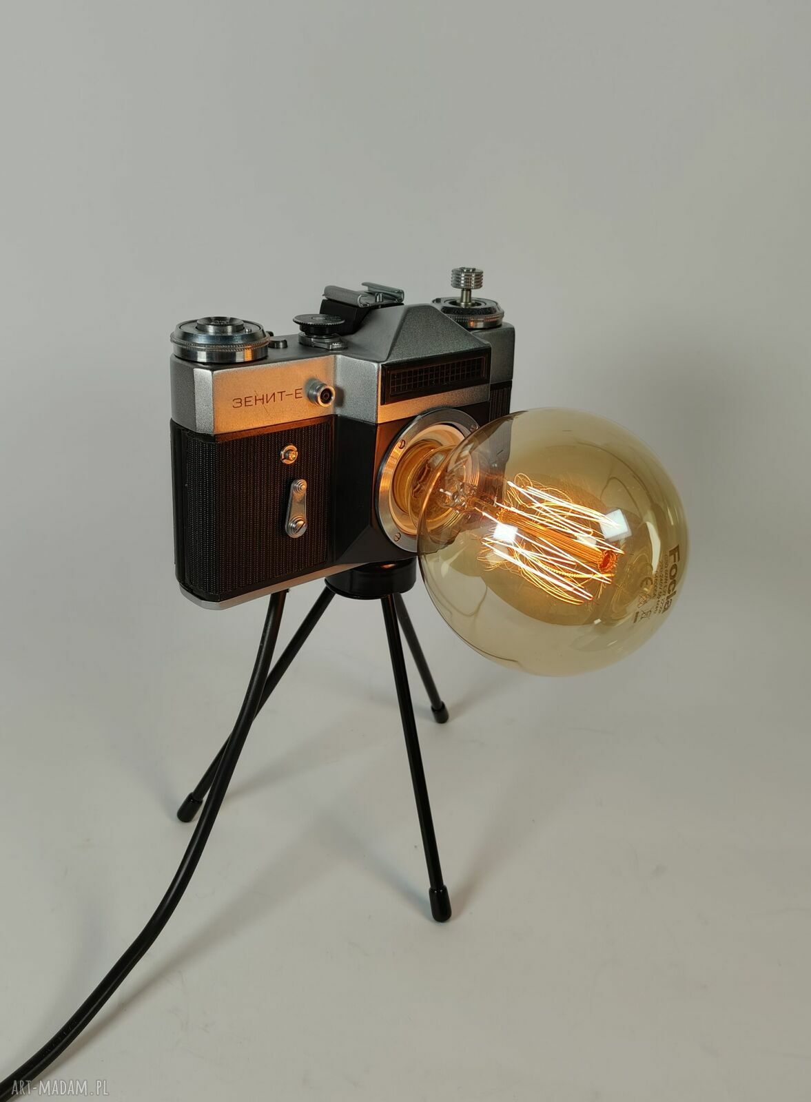 Lampka RETRO z aparatu fotograficznego - oryginalny prezent dla fotografa