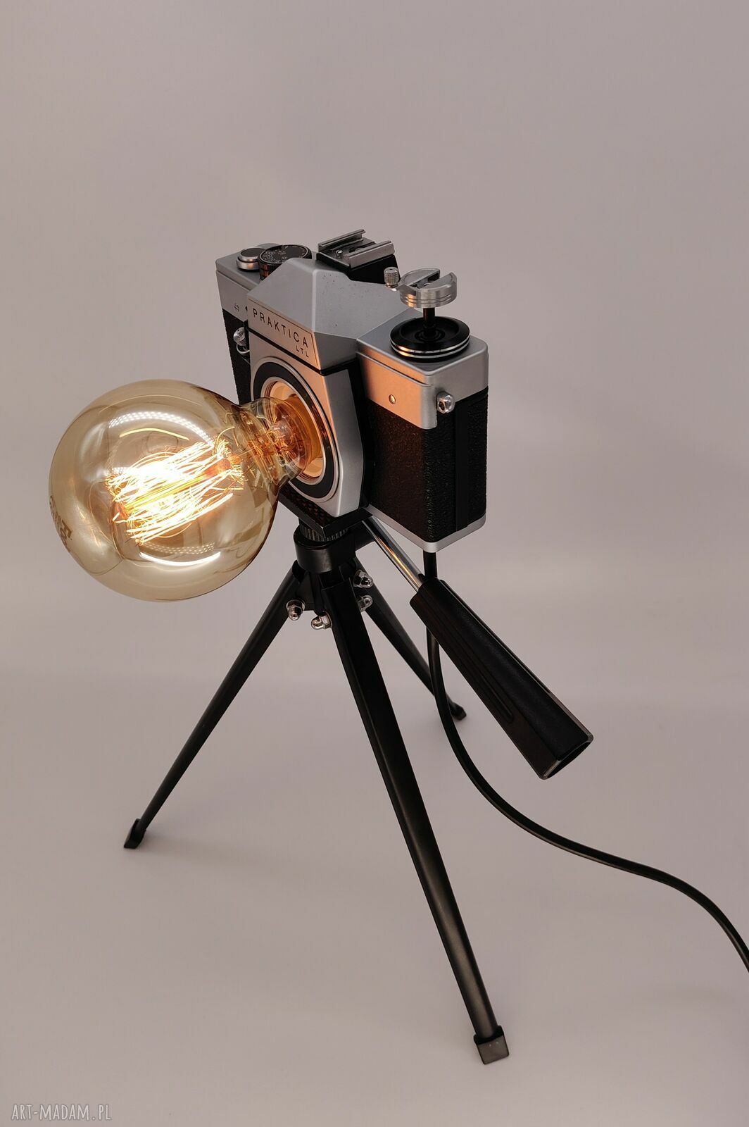 Lampka z aparatu w stylu retro - prezent dla fotografa i fotografki