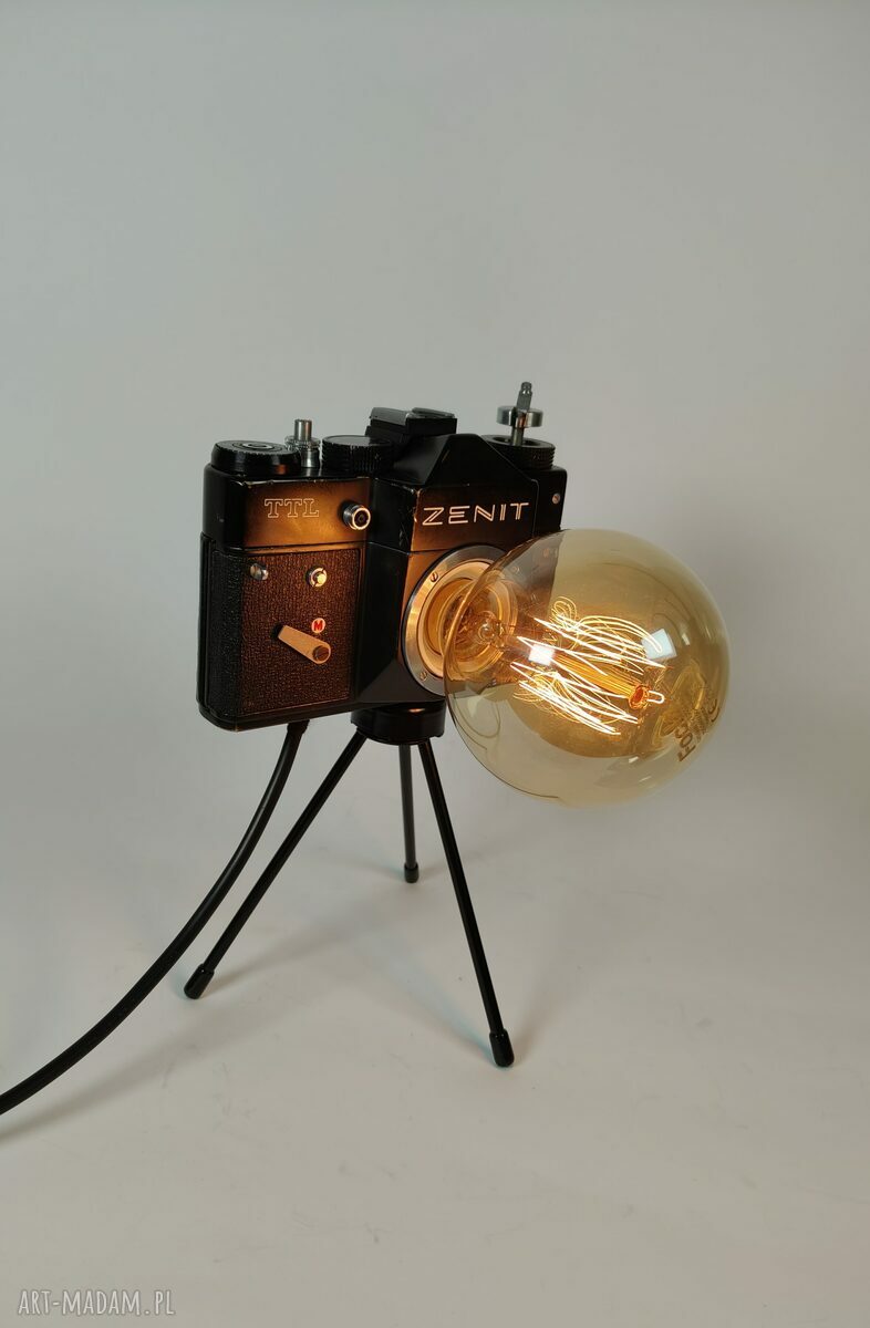 Lampka z aparatu fotograficznego w stylu retro - oryginalny prezent