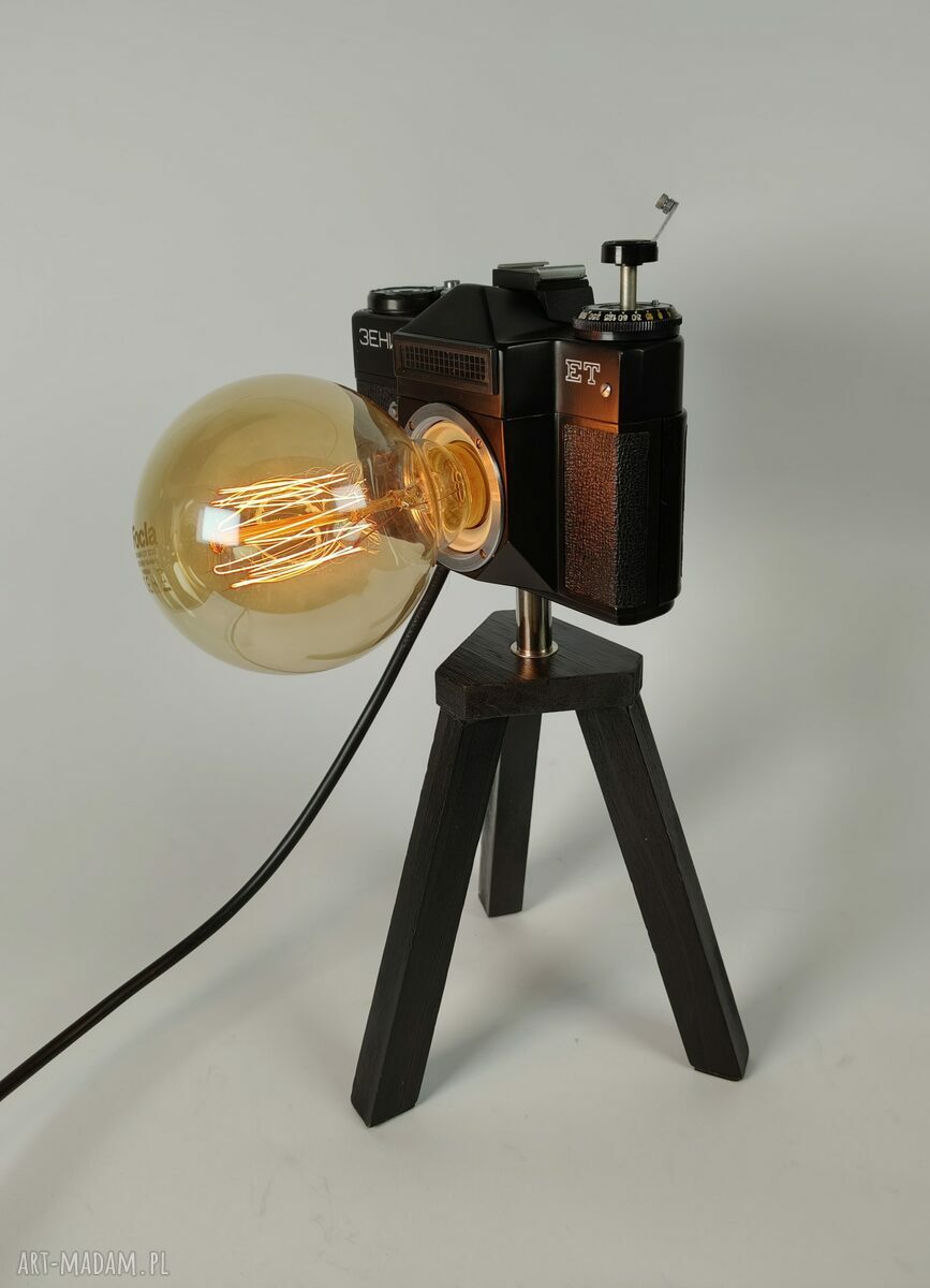 Retro lampka z aparatu fotograficznego - oryginalna dekoracja wnętrz