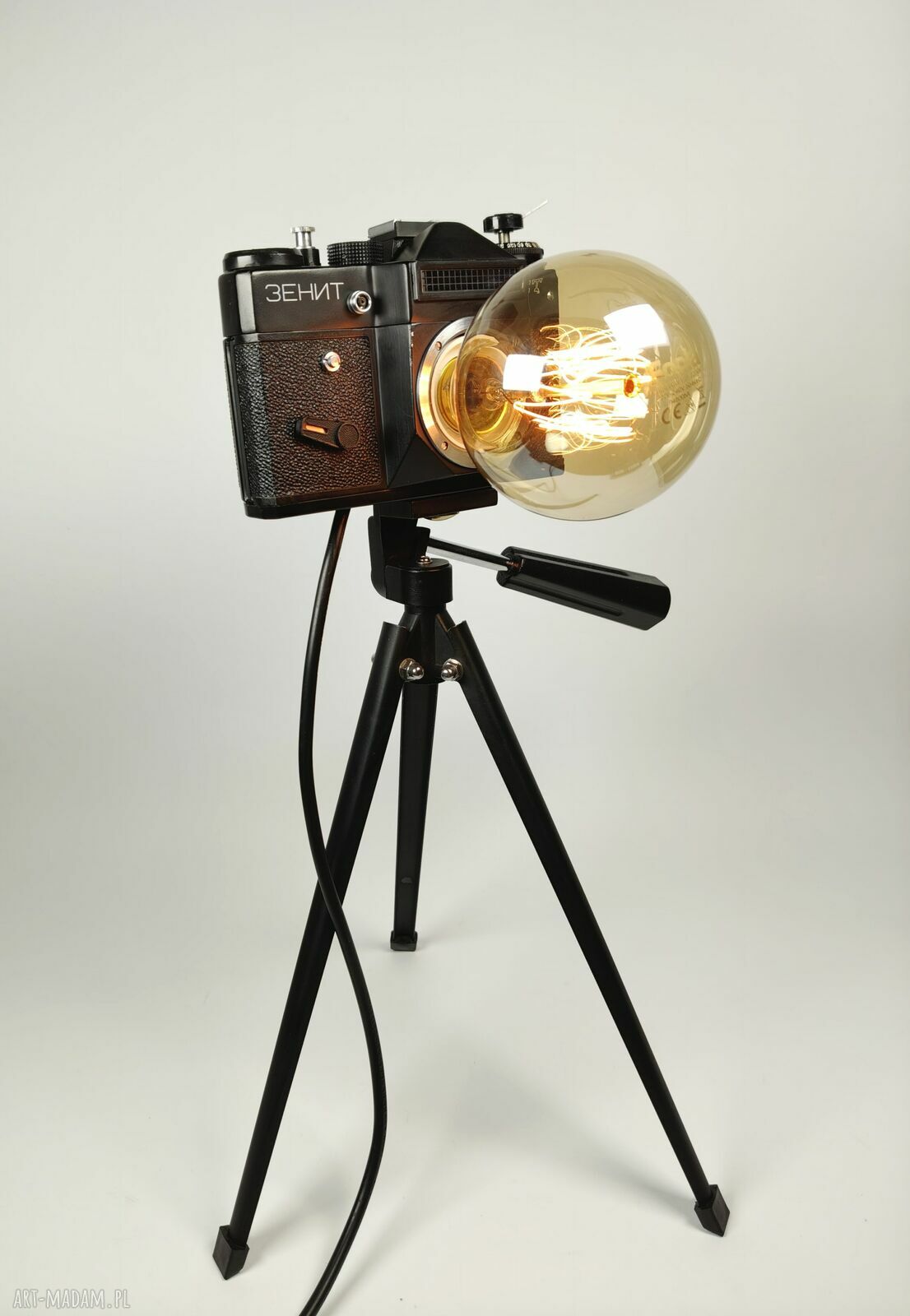 Wyjątkowa lampka z aparatu fotograficznego w stylu retro