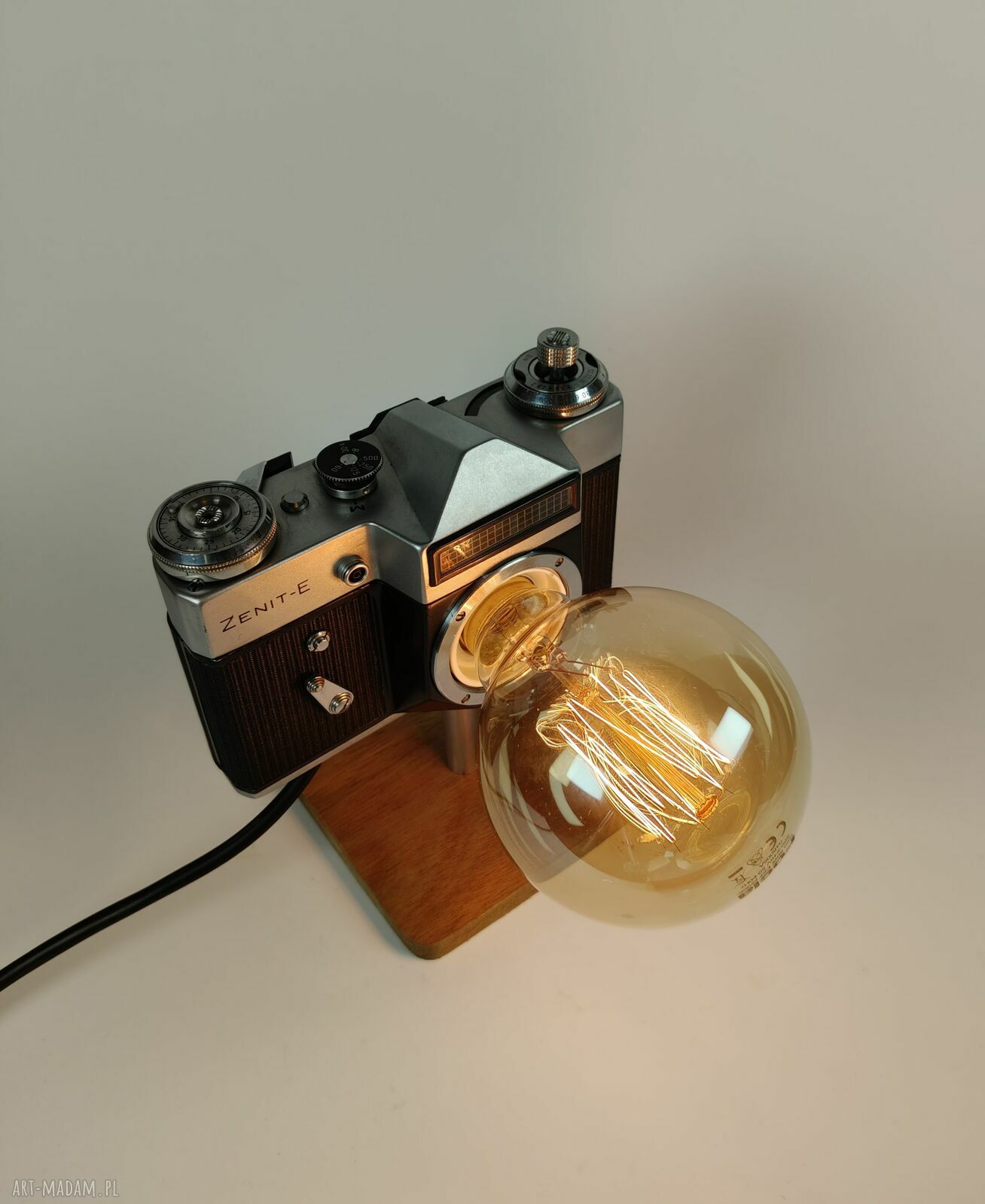 Oryginalna lampka z aparatu fotograficznego - prezent retro dla fotografa