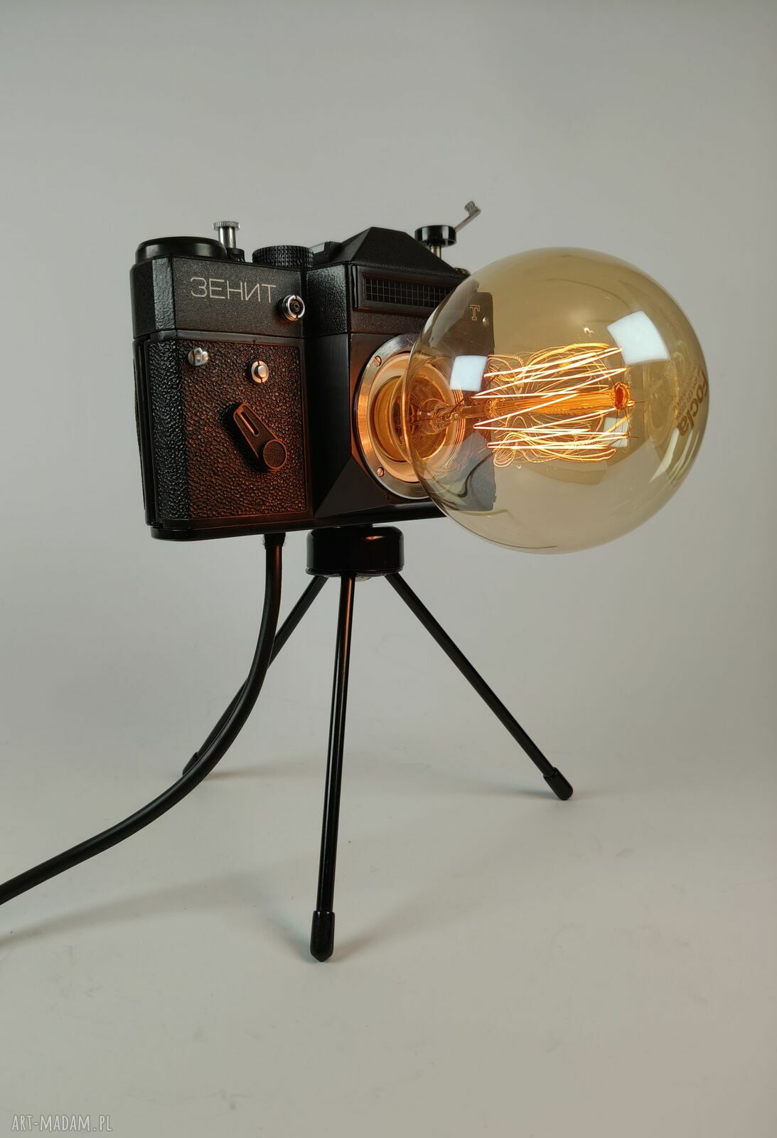 Lampka z aparatu fotograficznego - retro dekoracja vintage do biurka i na prezent