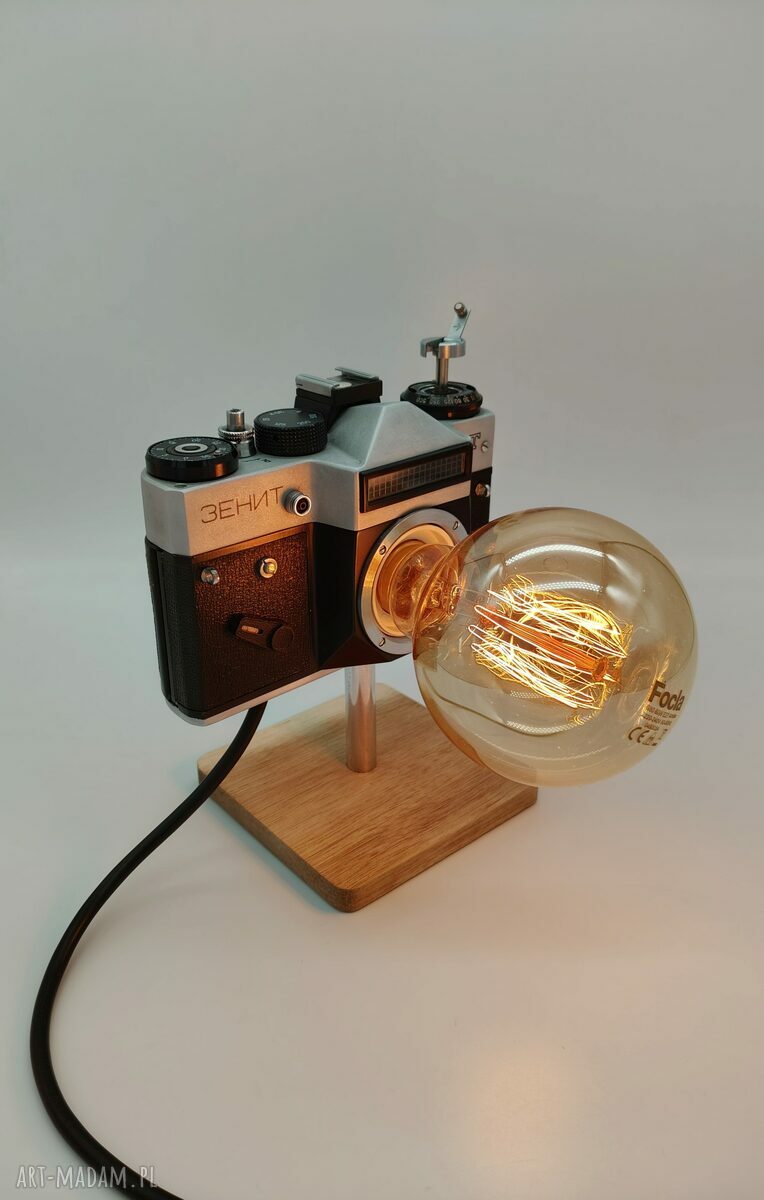 Lampka vintage z aparatu fotograficznego - oryginalny prezent retro