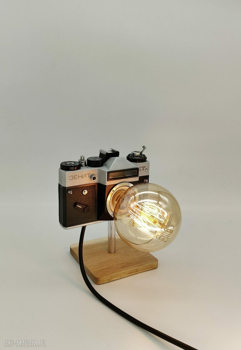 Lampka vintage z aparatu fotograficznego - oryginalny prezent retro