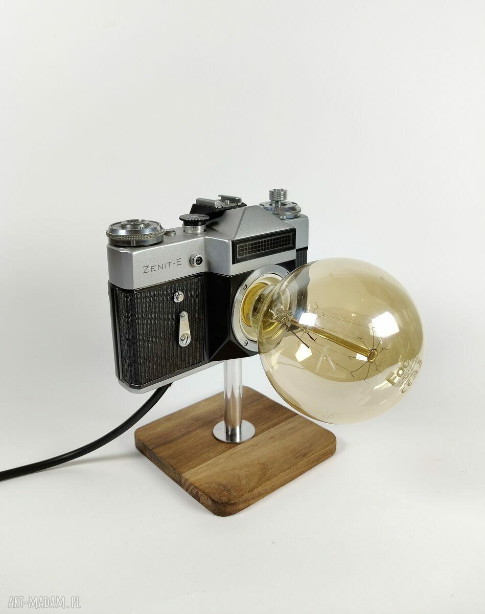 Lampka z aparatu fotograficznego - świąteczny upominek retro dla fotografa