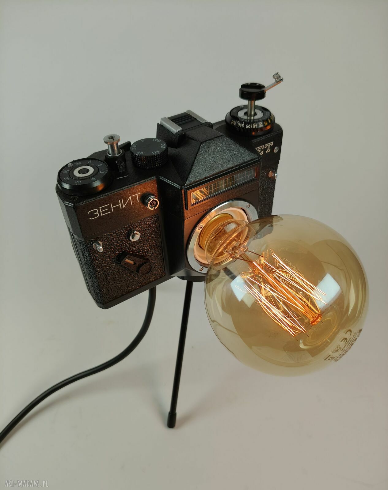 Lampka z aparatu fotograficznego - retro dekoracja vintage do biurka i na prezent