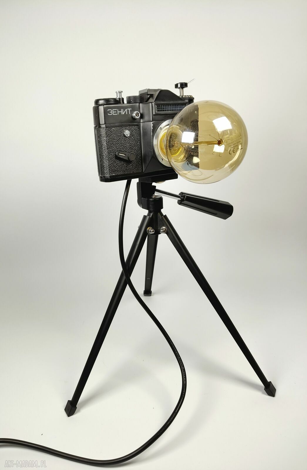 Wyjątkowa lampka z aparatu fotograficznego w stylu retro