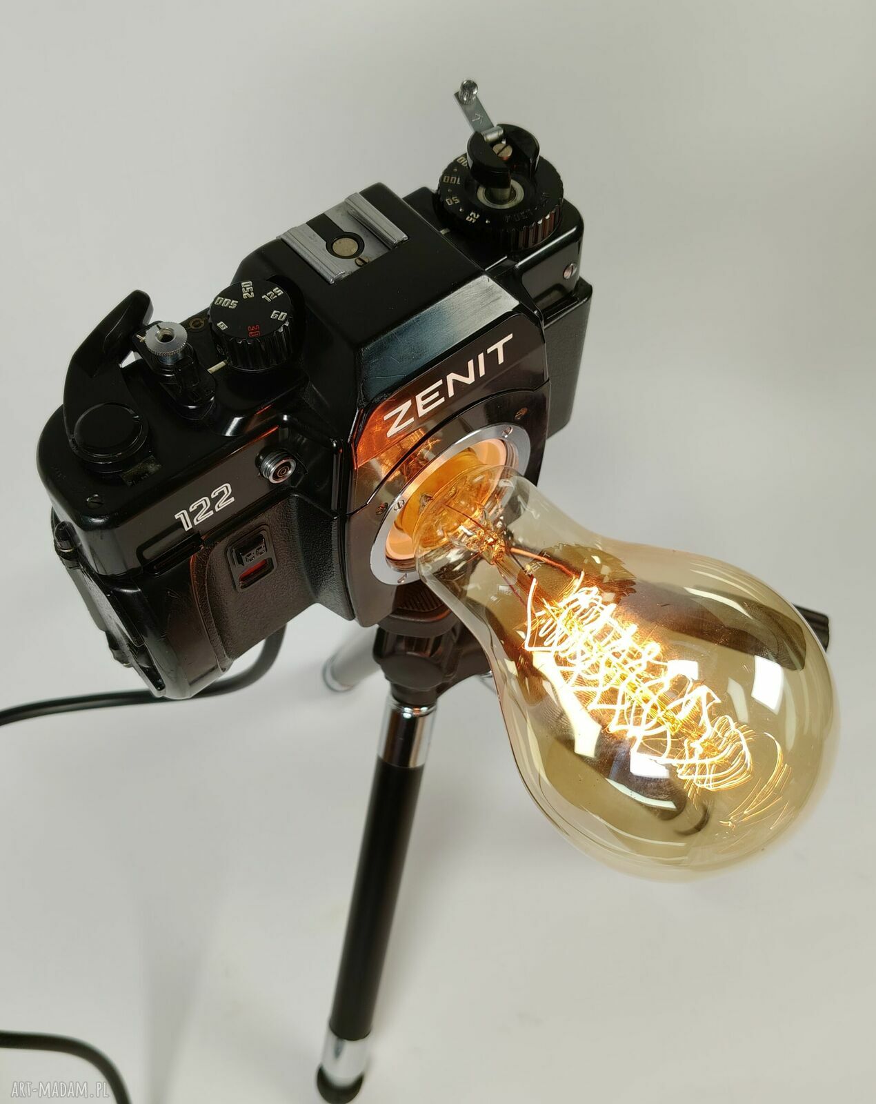 Lampka z aparatu - oryginalny prezent dla fotografa i fotografki