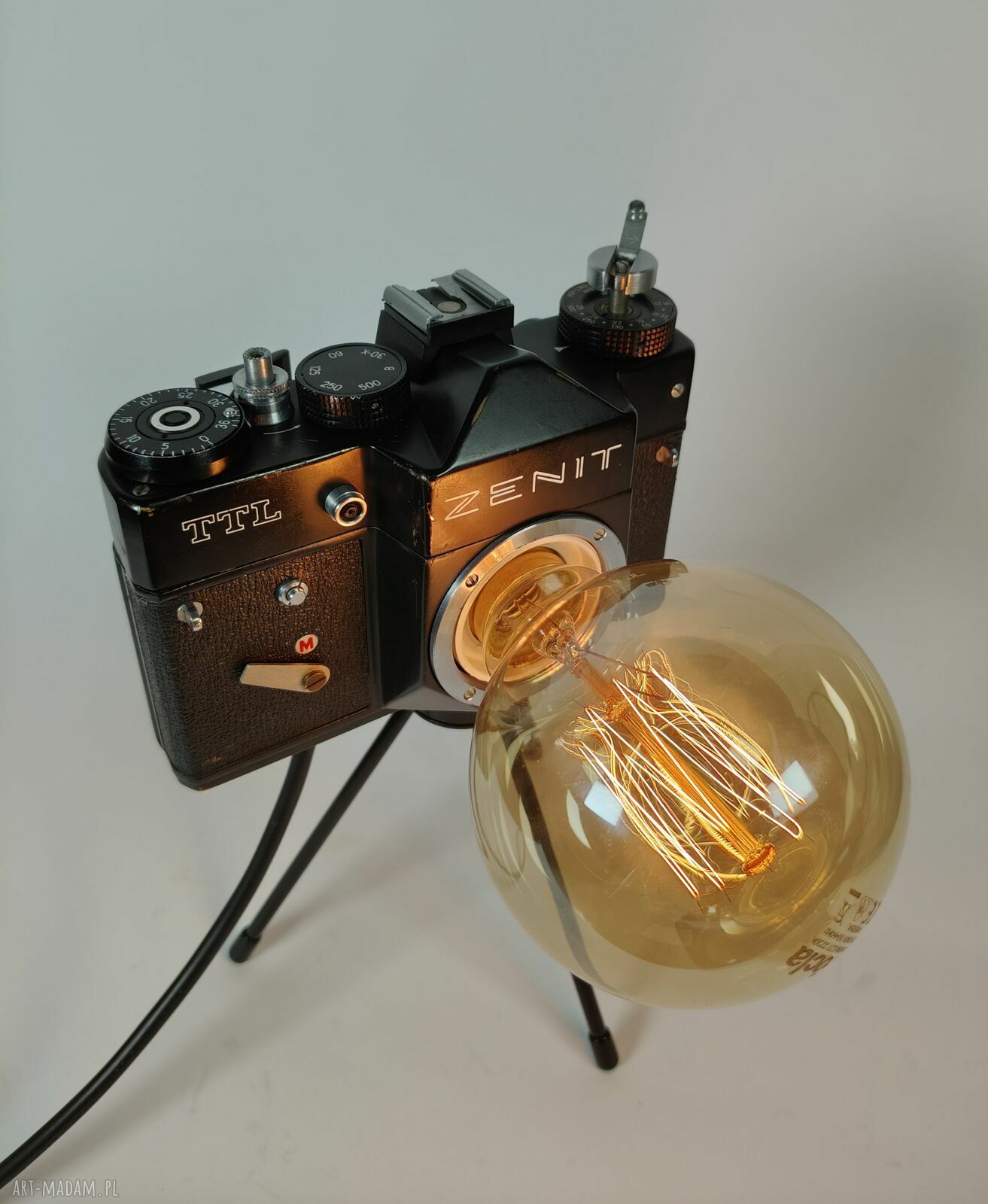 Lampka z aparatu fotograficznego - retro dekoracja i prezent dla fotografki
