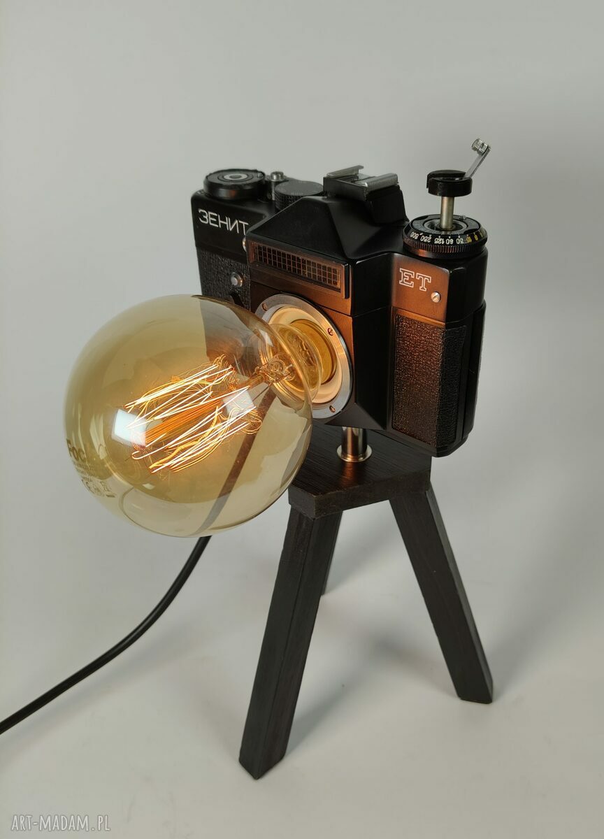 Retro lampka z aparatu fotograficznego - oryginalna dekoracja wnętrz