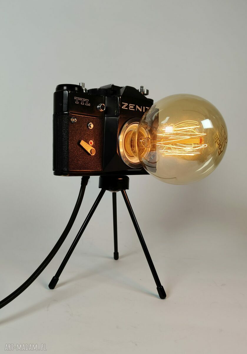 Lampka z aparatu fotograficznego w stylu retro - oryginalny prezent