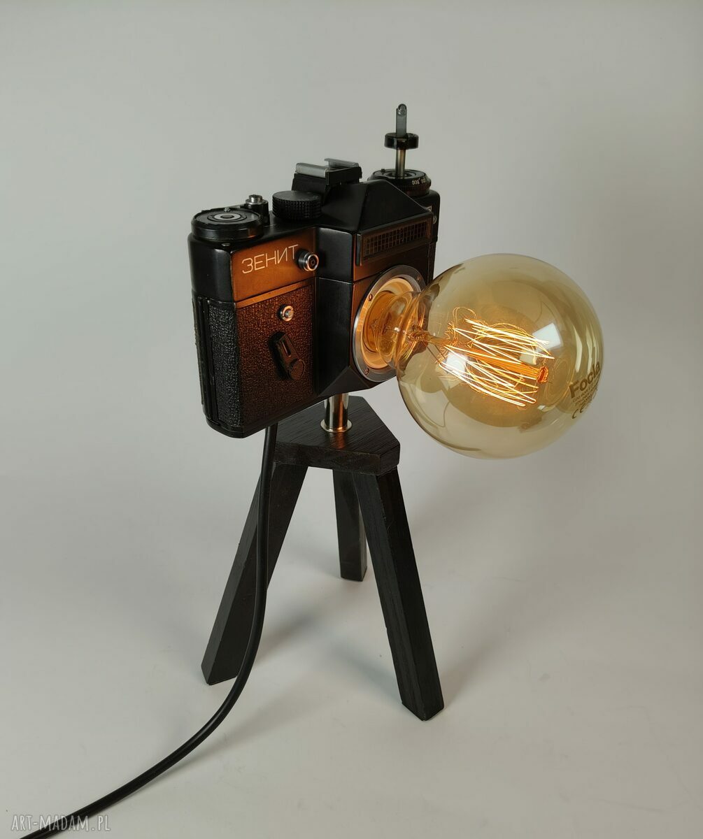 Retro lampka z aparatu fotograficznego - oryginalna dekoracja wnętrz
