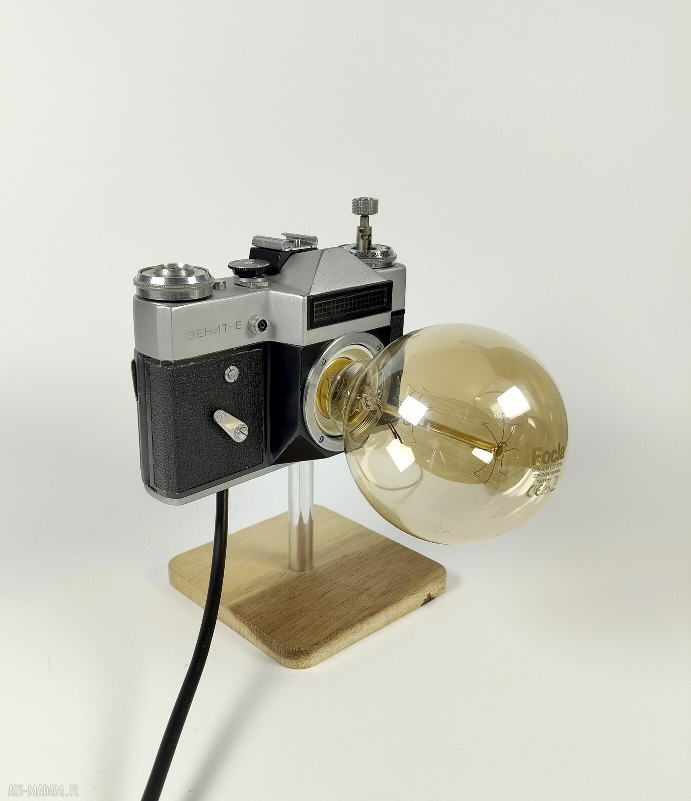 Lampka z aparatu fotograficznego w stylu retro - oryginalny prezent