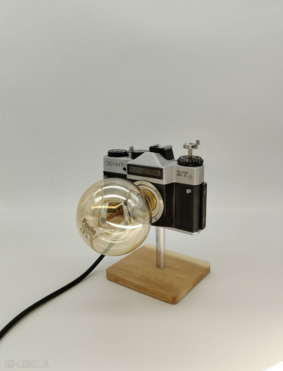 Lampka vintage z aparatu fotograficznego - oryginalny prezent retro