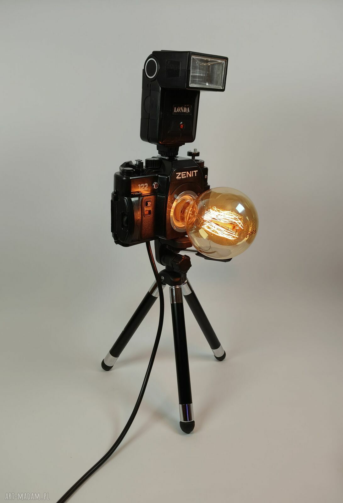 Lampka z aparatu fotograficznego - retro upominek dla fotografa
