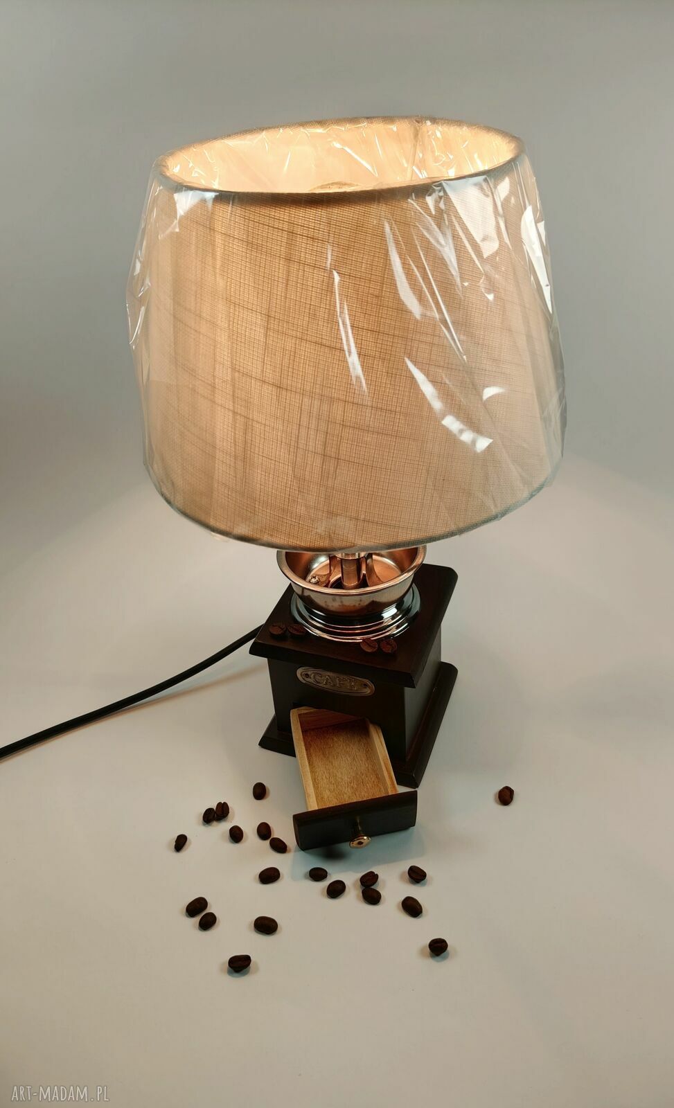 Lampka z młynka do kawy PRL - czarna vintage do wnętrz i na prezent