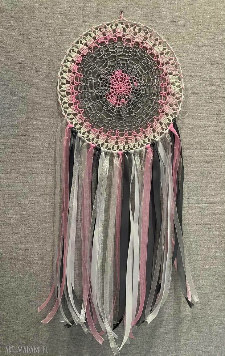 Łapacz snów boho folk na ścianę - ręcznie robiony (30 cm), róż i szarość