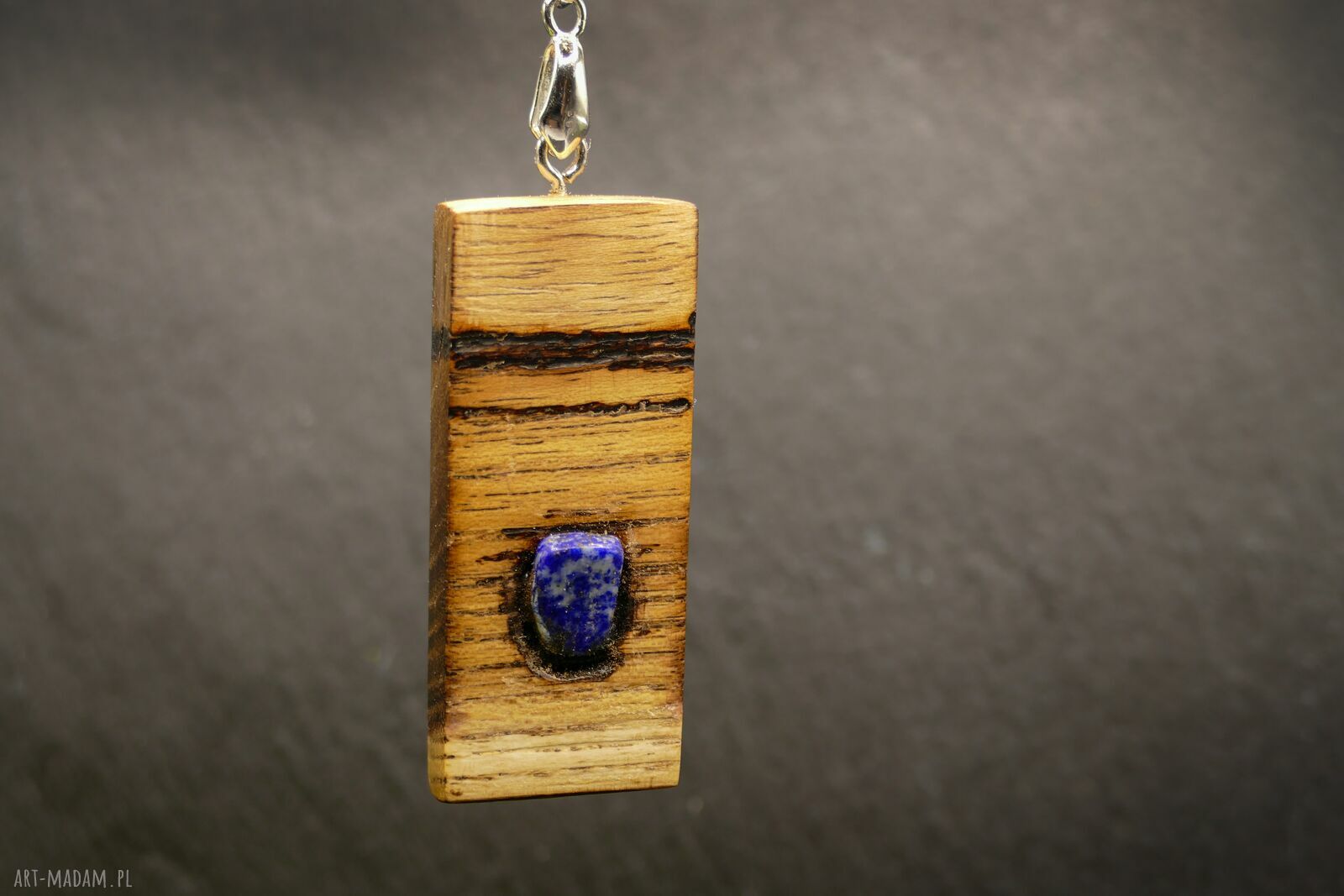 Wisiorek "Lapisowy spokój" z lapis lazuli - wypalane w drewnie i pirografia