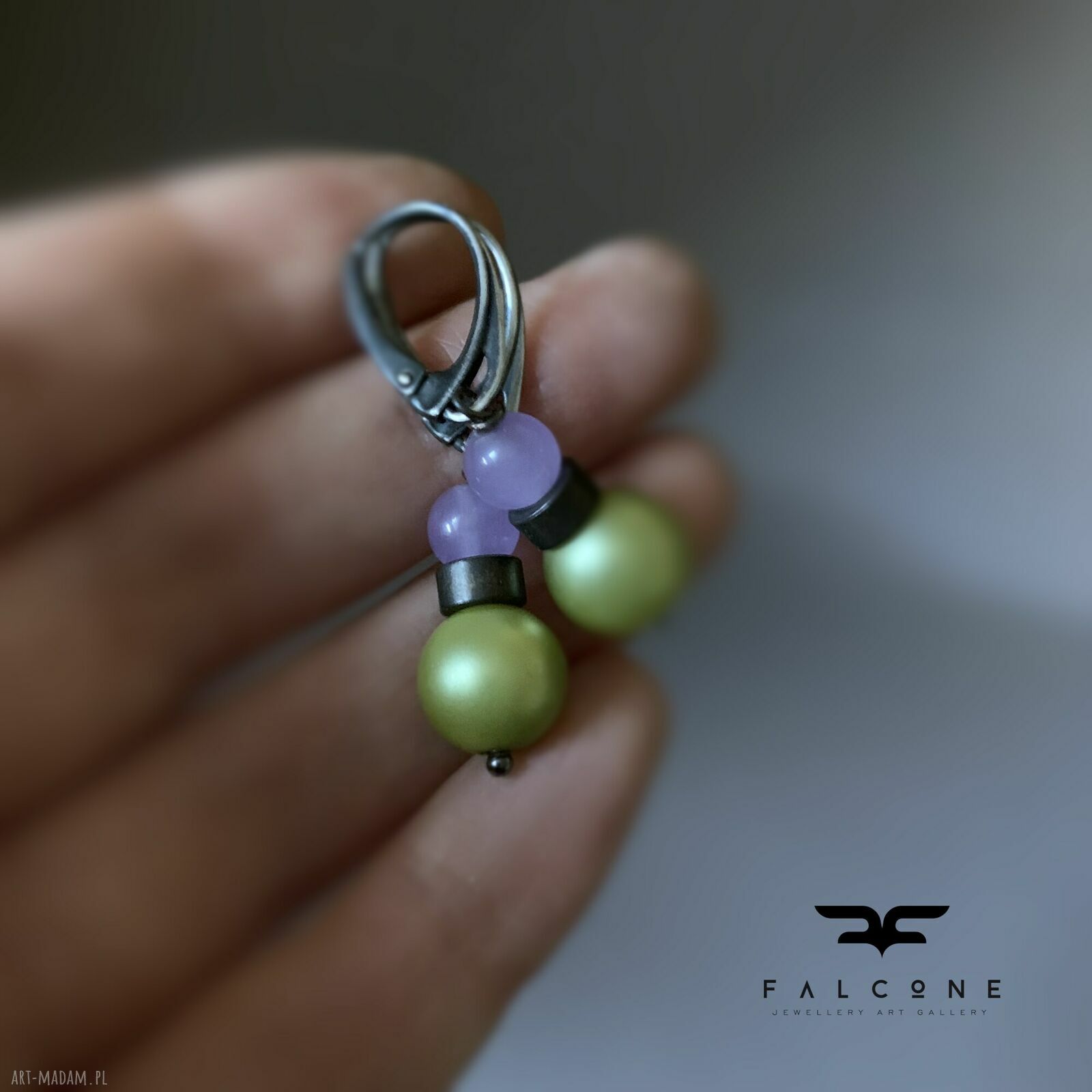 <h1>Kolczyki Lavender & Pistachio - delikatna biżuteria handmade z jadeitem i szklanymi perłami</h1>