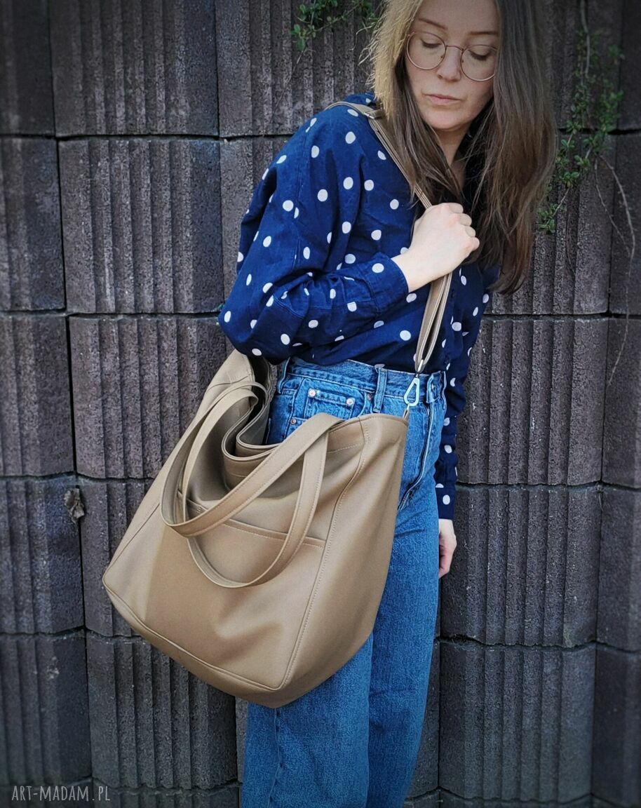 Lazy Bag Pocket - torba na ramię ciemnobeżowa z ekoskóry oversize