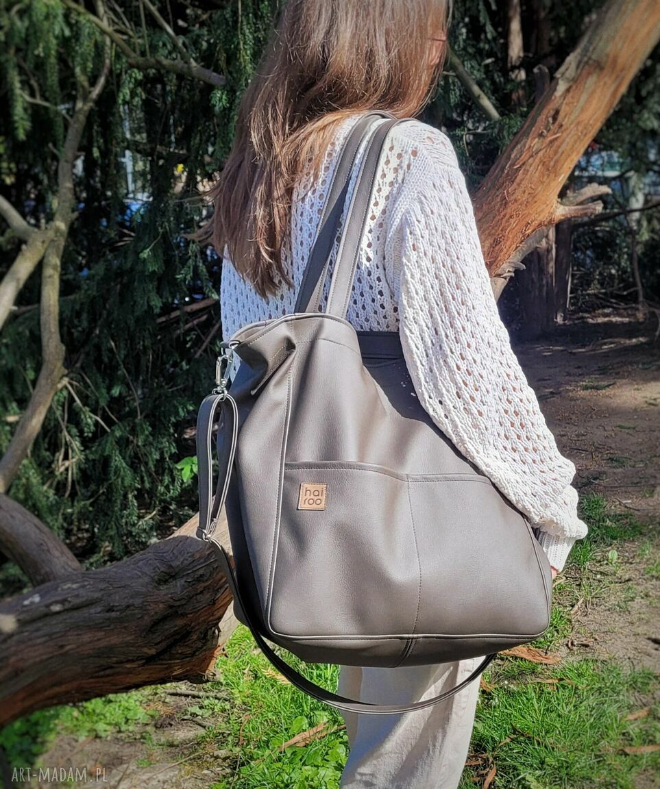 Torba Lazy Bag Pocket taupe vegan na ramię - oversize z kieszeniami na telefon i klucze