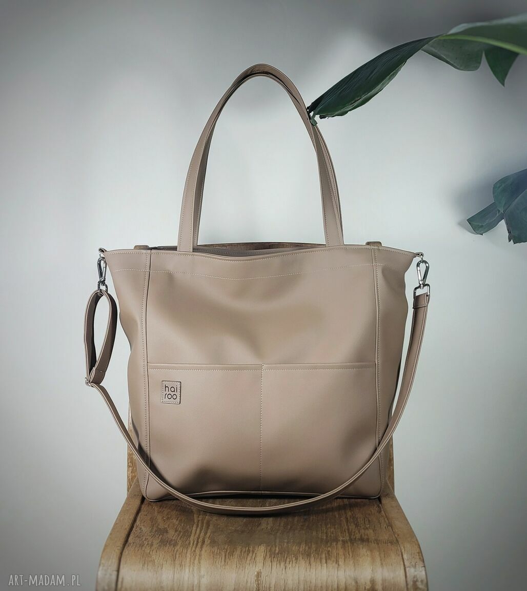 Lazy Bag Pocket - torba na ramię ciemnobeżowa z ekoskóry oversize