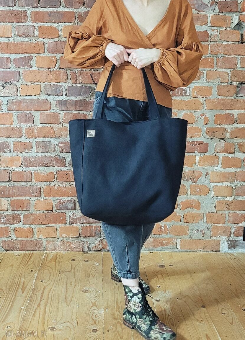 Lazy Bag Bukka - czarna, wodoodporna torebka oversize na ramię
