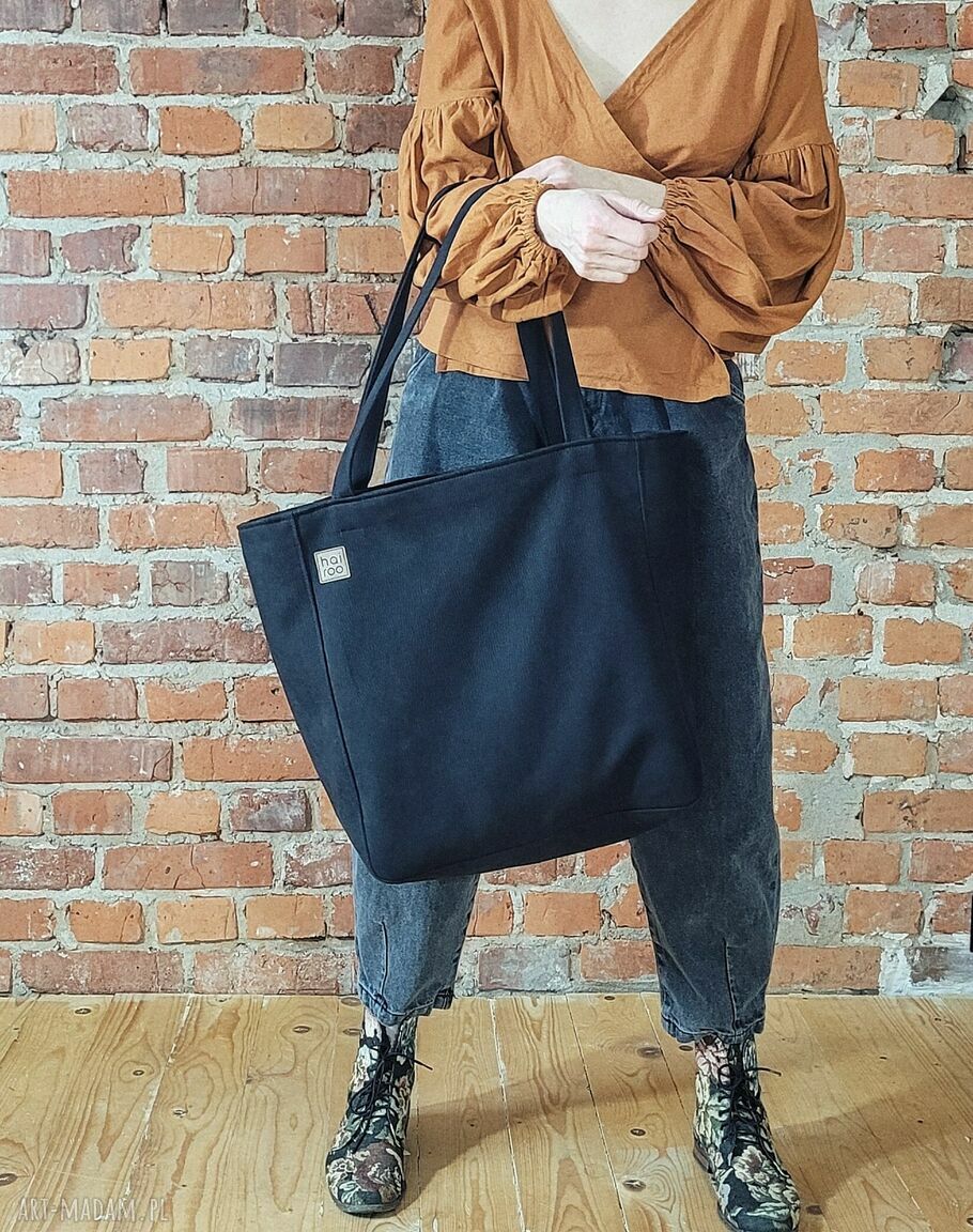 Lazy Bag Bukka - czarna, wodoodporna torebka oversize na ramię