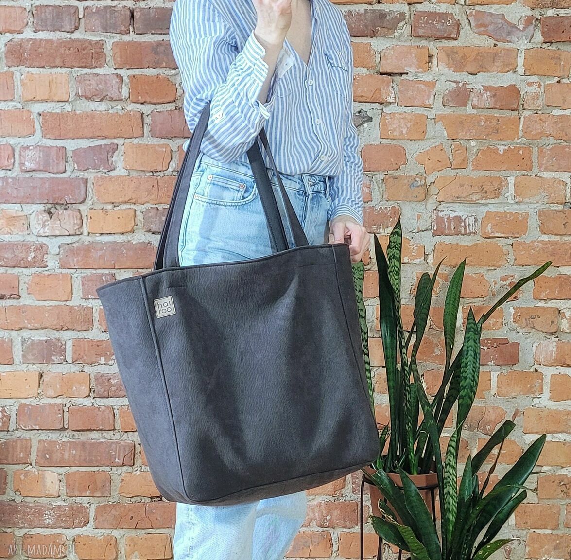Lazy Bag Bukka taupe - wodoodporna torba miejska oversize na ramię vegan