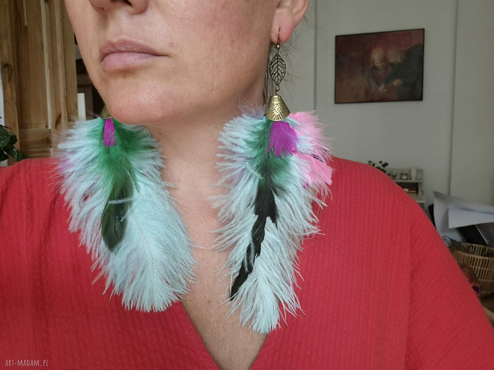 Leciutkie długie kolczyki z piórami w stylu boho - na co dzień i na ślub