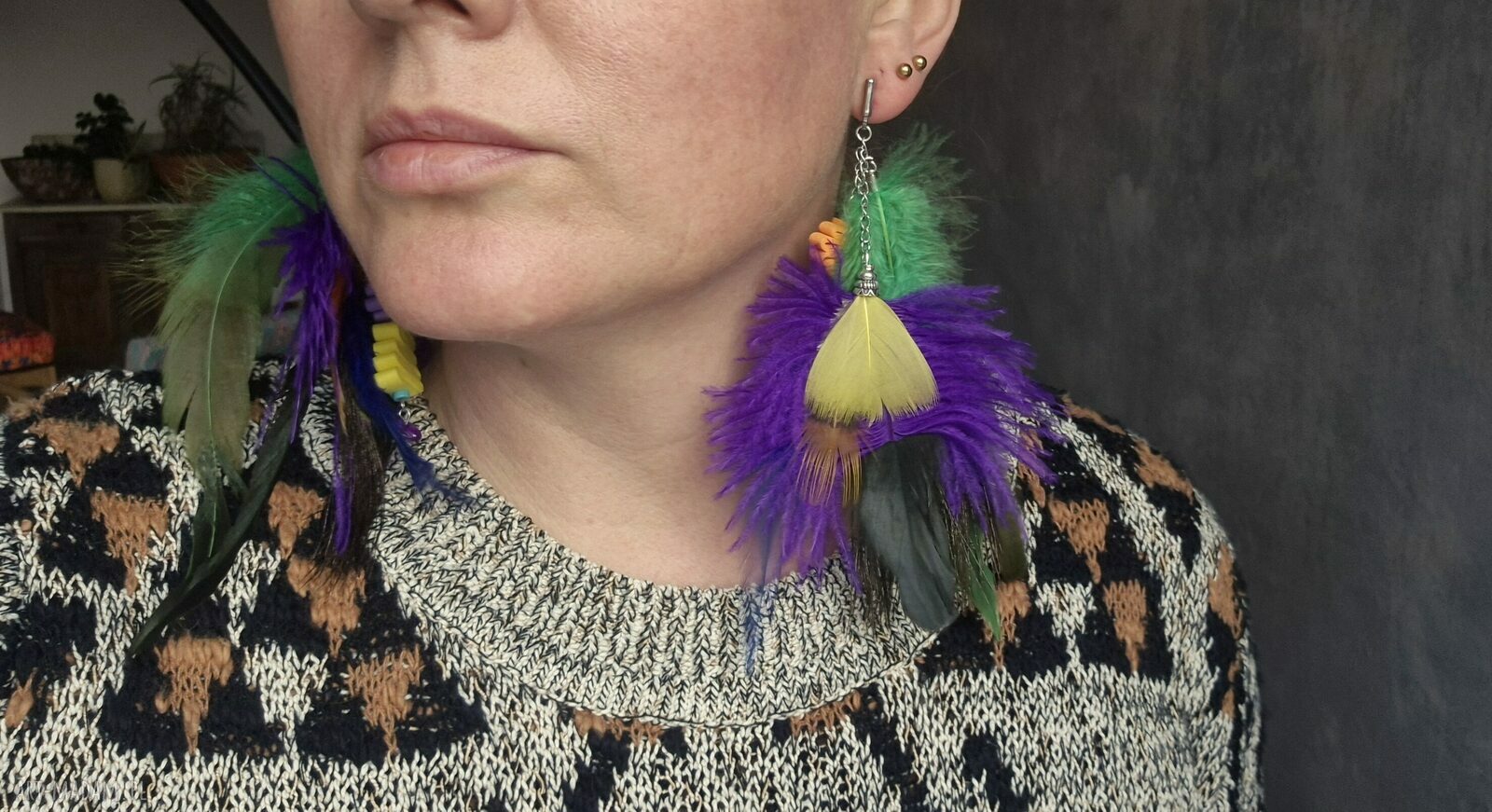 Klipsy leciutkie kwiaty i pióra - boho, ręczne wykonanie