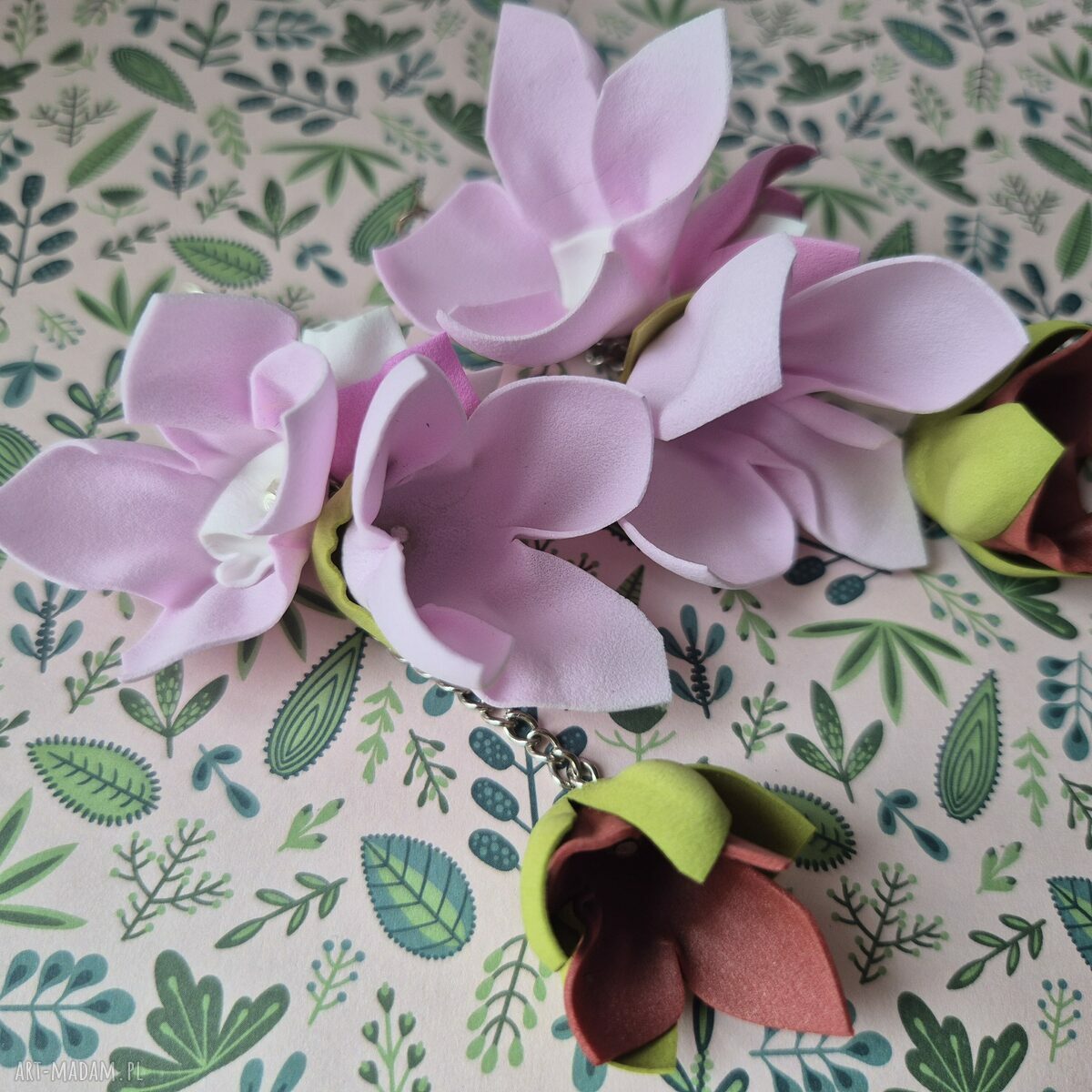 Leciutkie długie kolczyki kwiaty etno boho w różowo-beżowych odcieniach - Ruda Klara