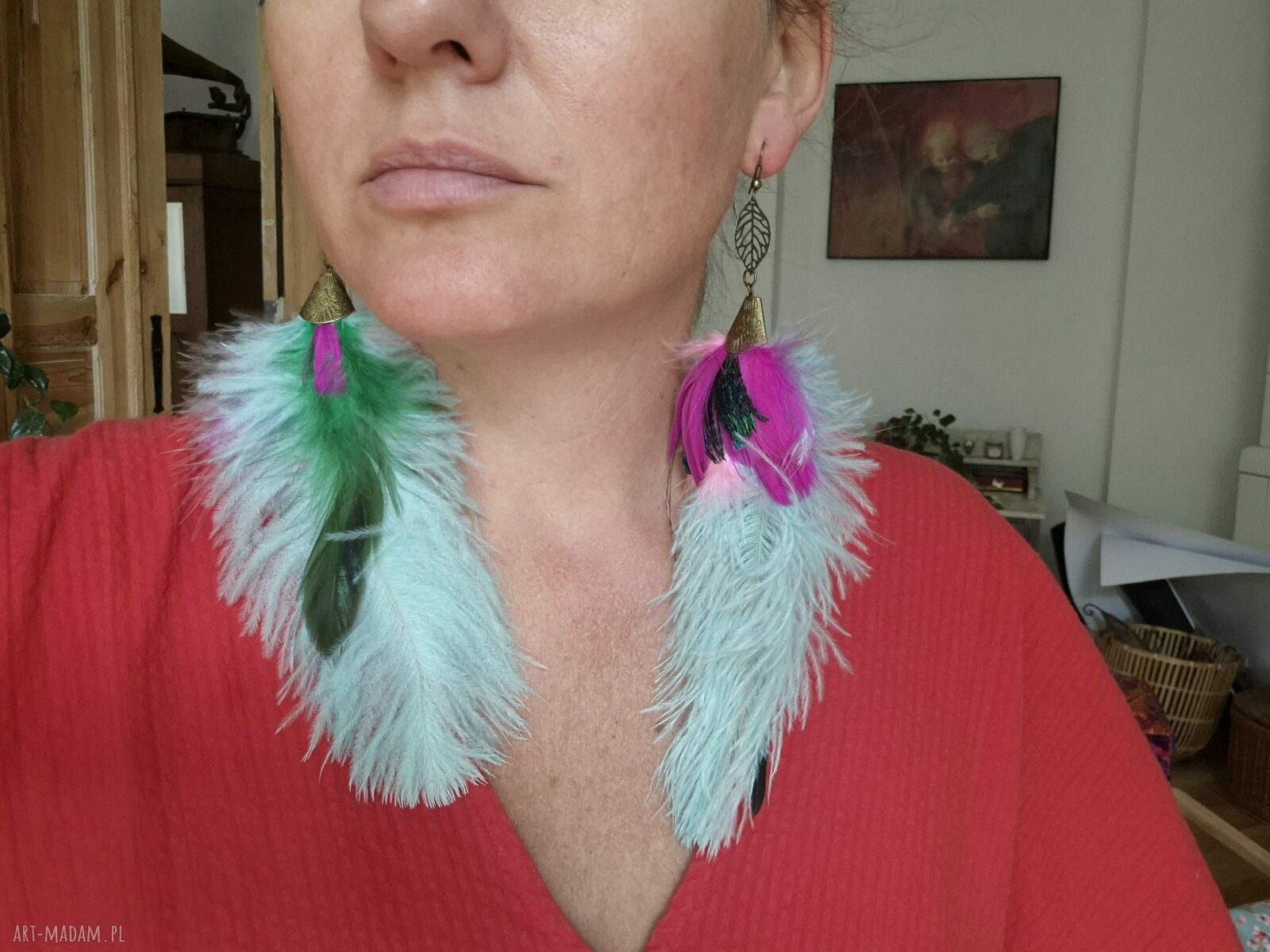 Leciutkie długie kolczyki z piórami w stylu boho - na co dzień i na ślub