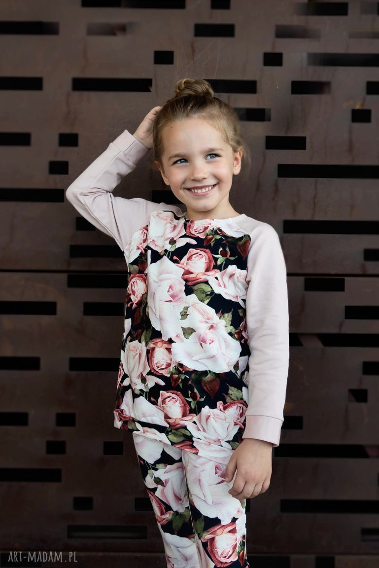 Legginsy Rose Garden w pudrowym różu - ręcznie szyte dla dziewczynki