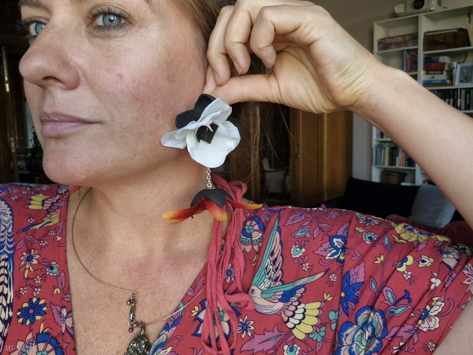 Lekkie, bardzo wyraziste kolczyki kwiatowe Boho Frida - Ruda Klara