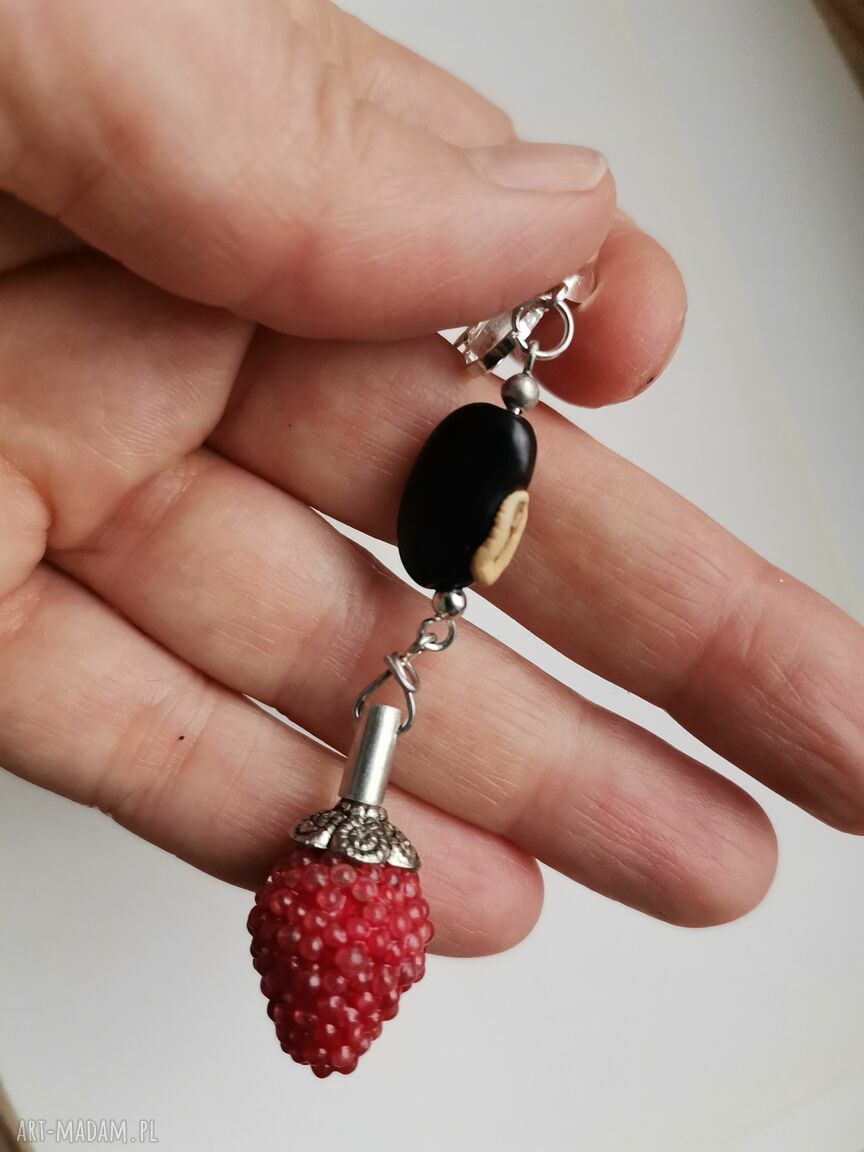 Klipsy Boho Folk „Pocałuj mnie w poziomkę” - Frida, lekkie i z żółtymi chwostami