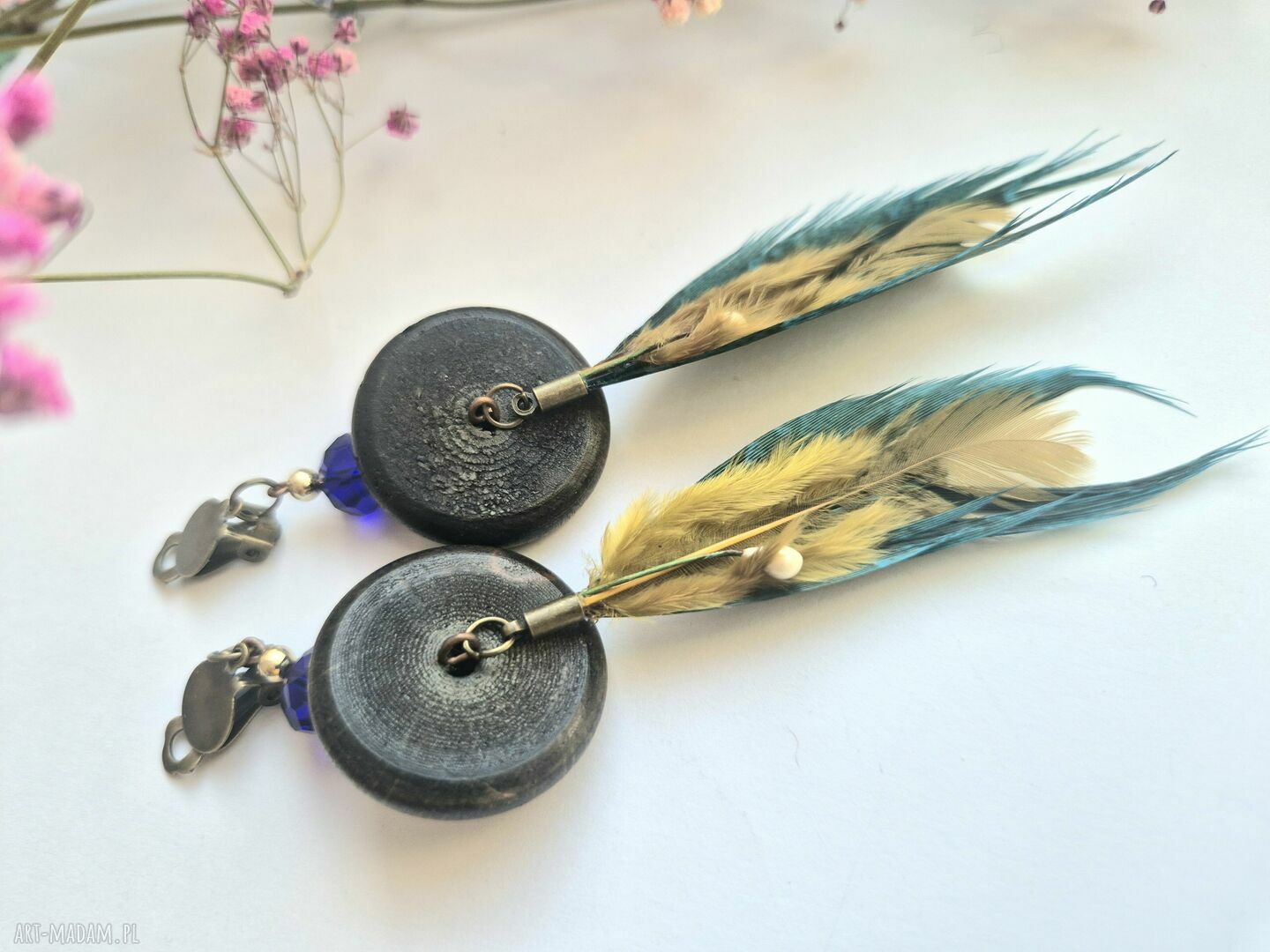 Klipsy lekkie z długimi piórami - boho etno, metal i drewno