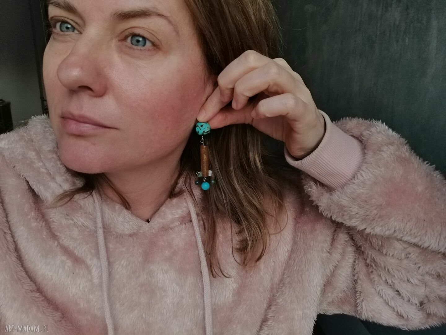Lekkie klipsy z turkusem i minerałami w stylu folk-boho (Ruda Klara)