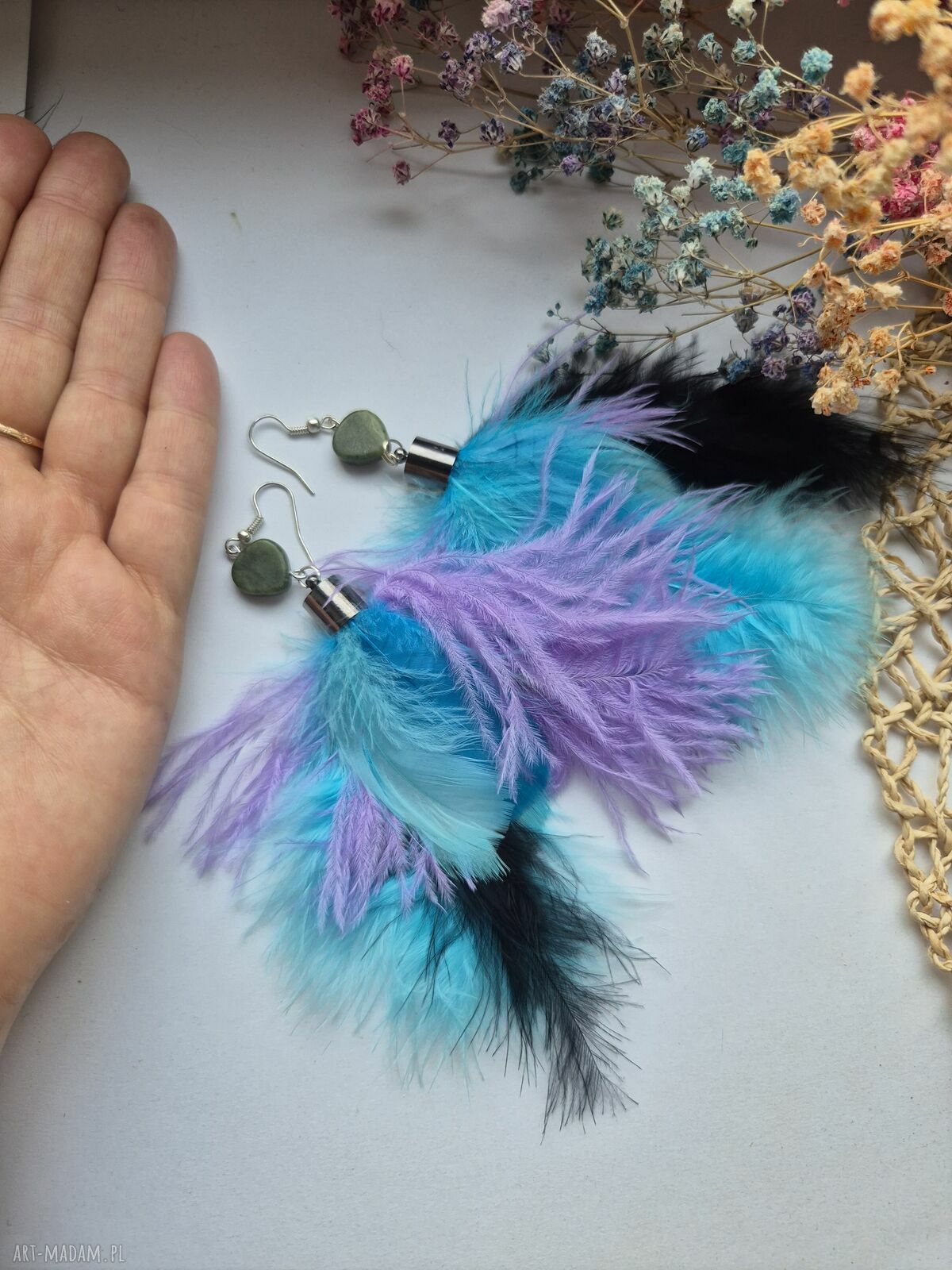 Kolczyki lekkie pióra boho w turkusie - rękodzieło Ruda Klara