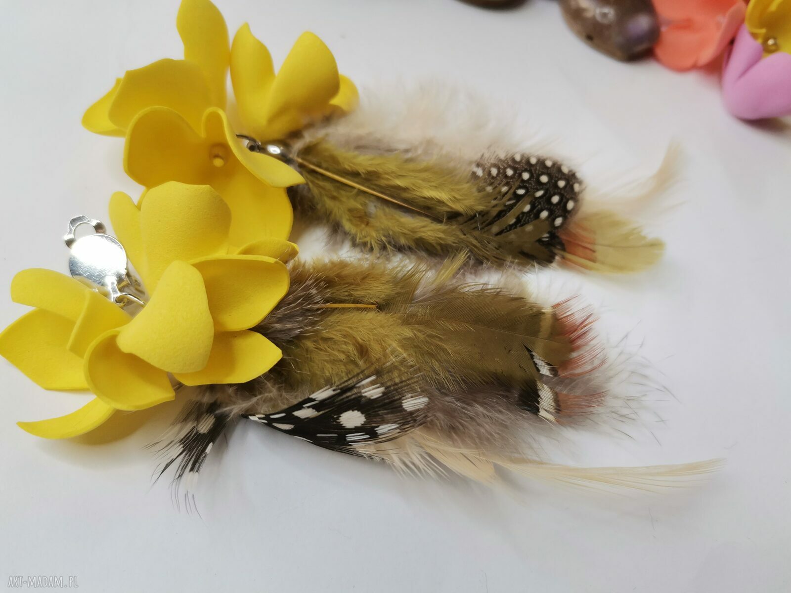 Klipsy lekkie kwiaty i pióra - boho etno Ruda Klara