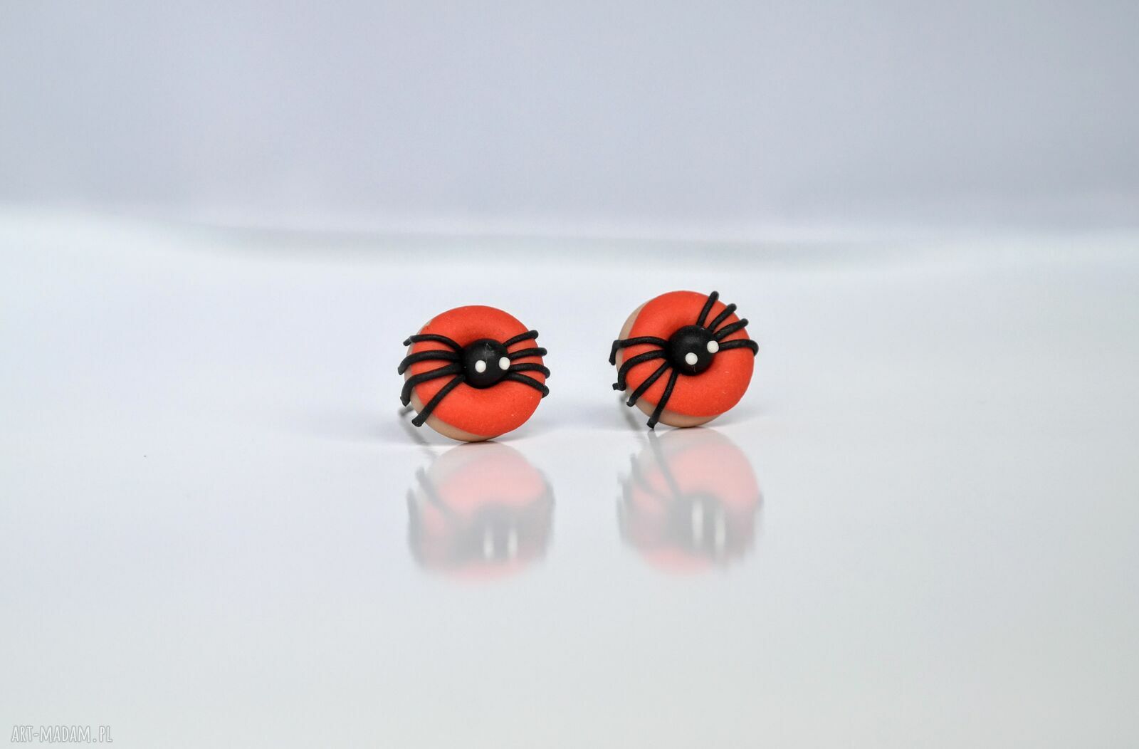 Lekkie kolczyki - pączki dyniowe z pajączkami 12 mm