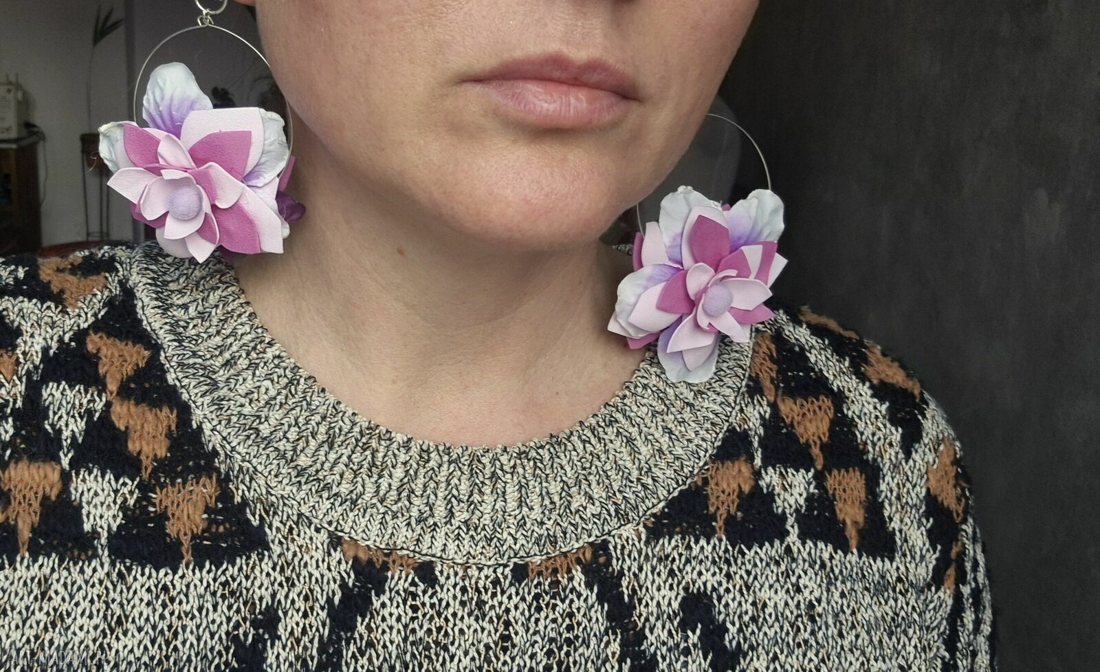 Klipsy lekkie kwiaty w odcieniach różu - delikatna biżuteria handmade