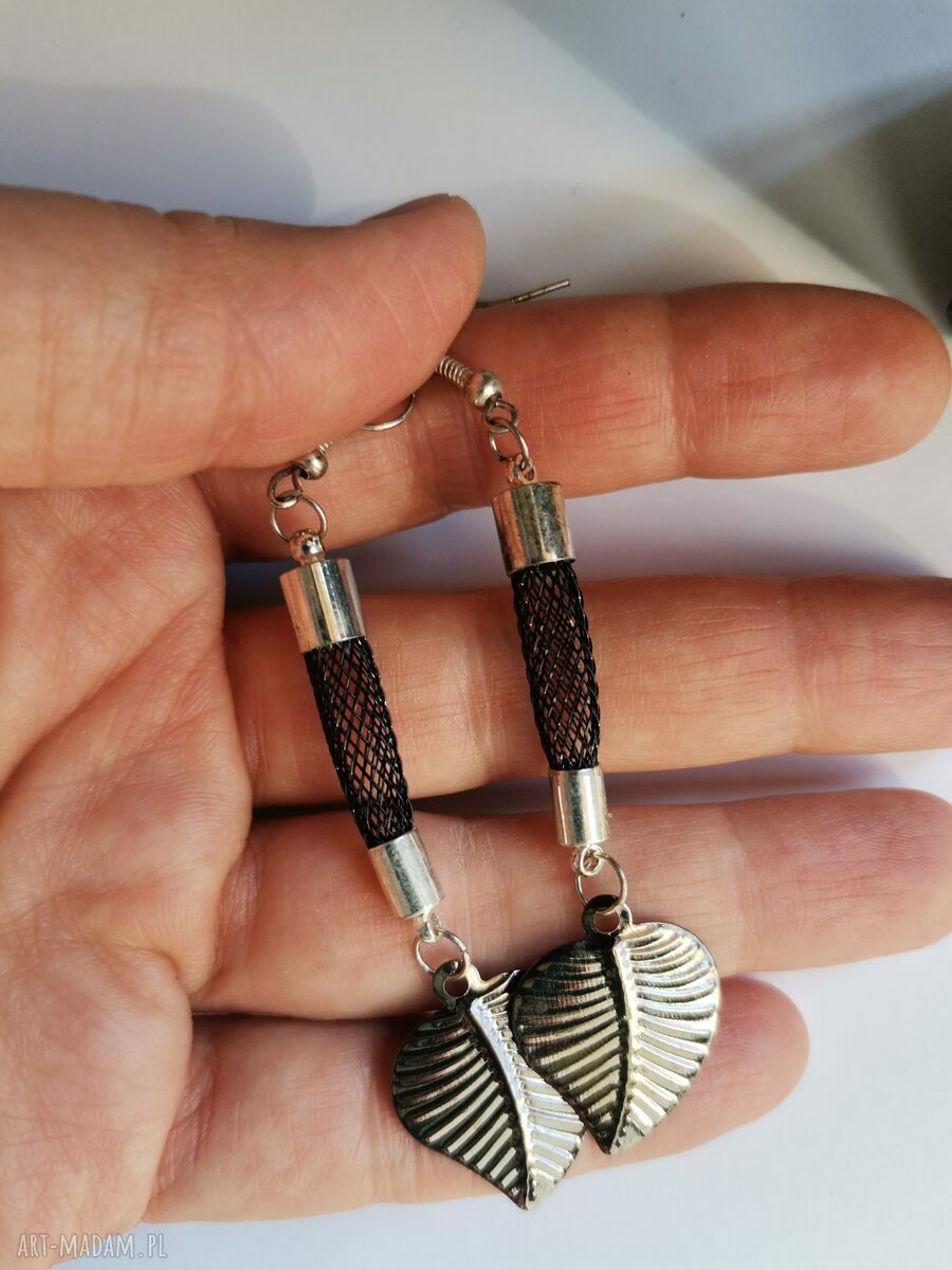 Lekkie kolczyki liście w stylu boho i folk (Box b1)