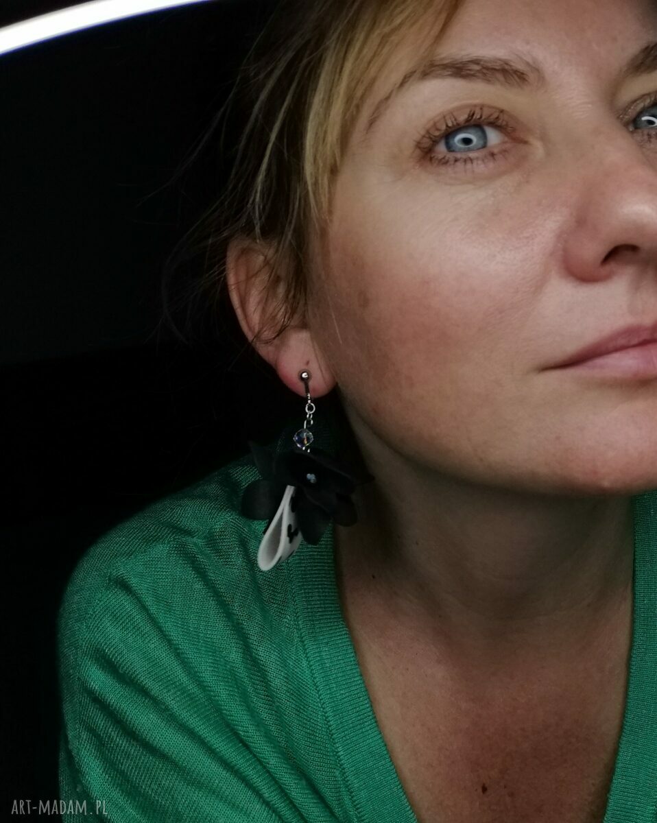 Kolczyki lekkie bujne box x1 w stylu folk - kwiaty boho