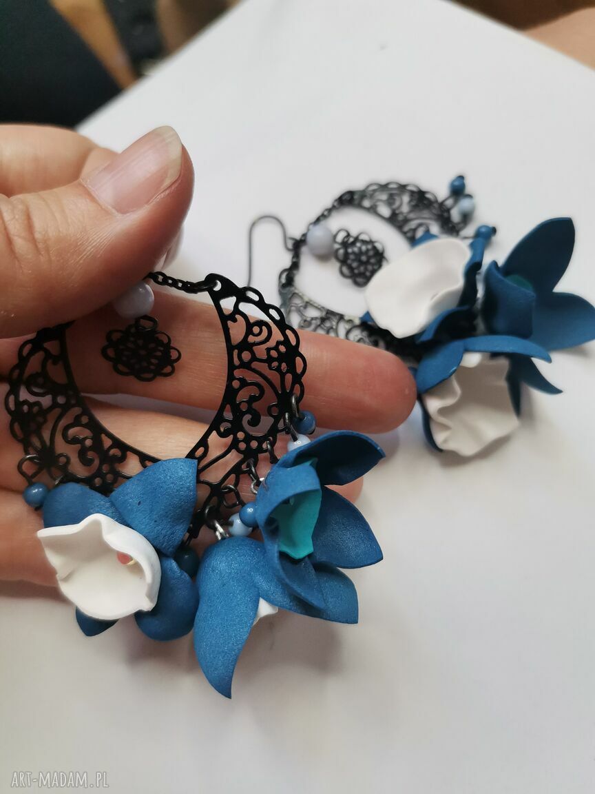 Kolczyki lekkie kolorowe w stylu folk - niebieskie kwiaty handmade