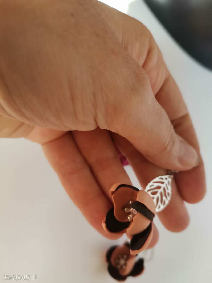 Kolczyki lekkie pastelowe w stylu boho i folk - kwiatowe i wygodne