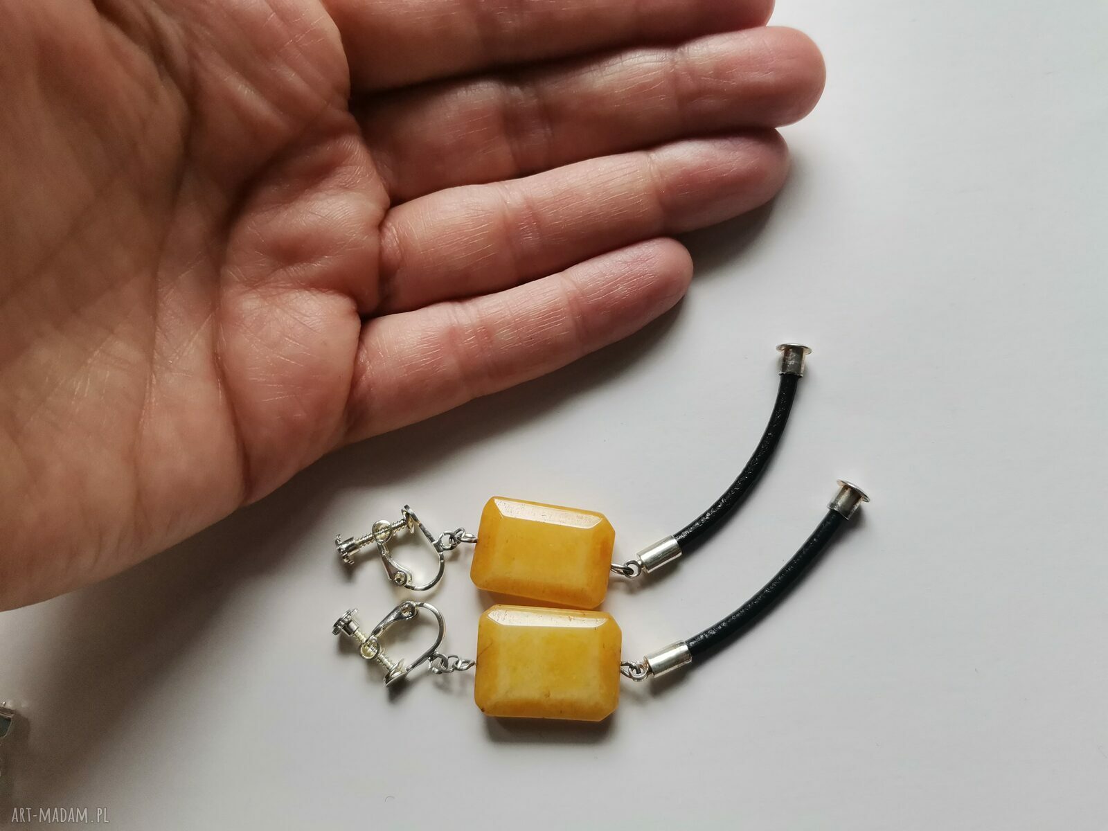 Klipsy lekkie koraliki Box g1 w stylu etno-boho Frida - frędzle